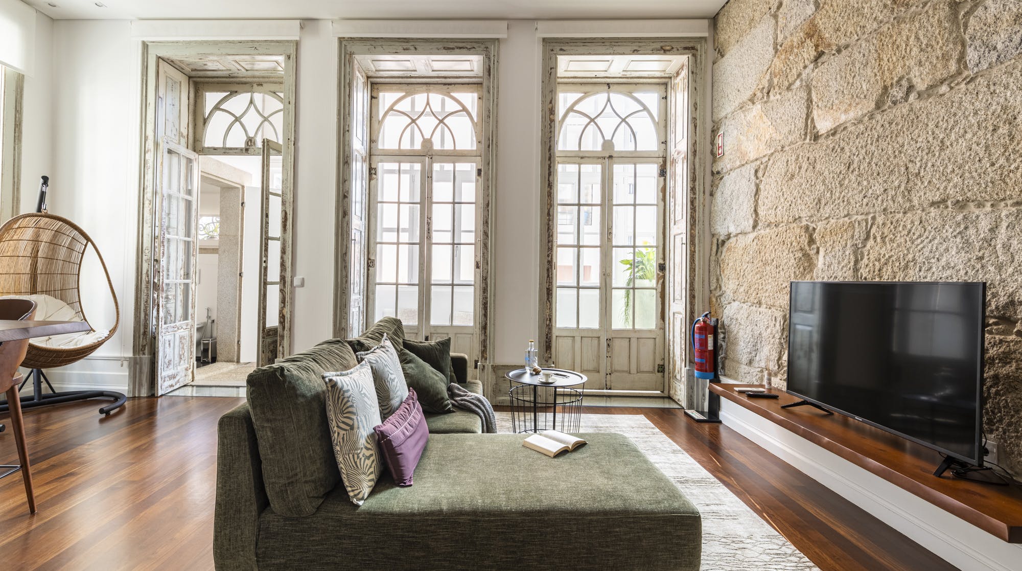 Villa Levante Alegria Batalha: Stylish 2-Bedroom Apartment with Sea Views and Air-Con in Batalha