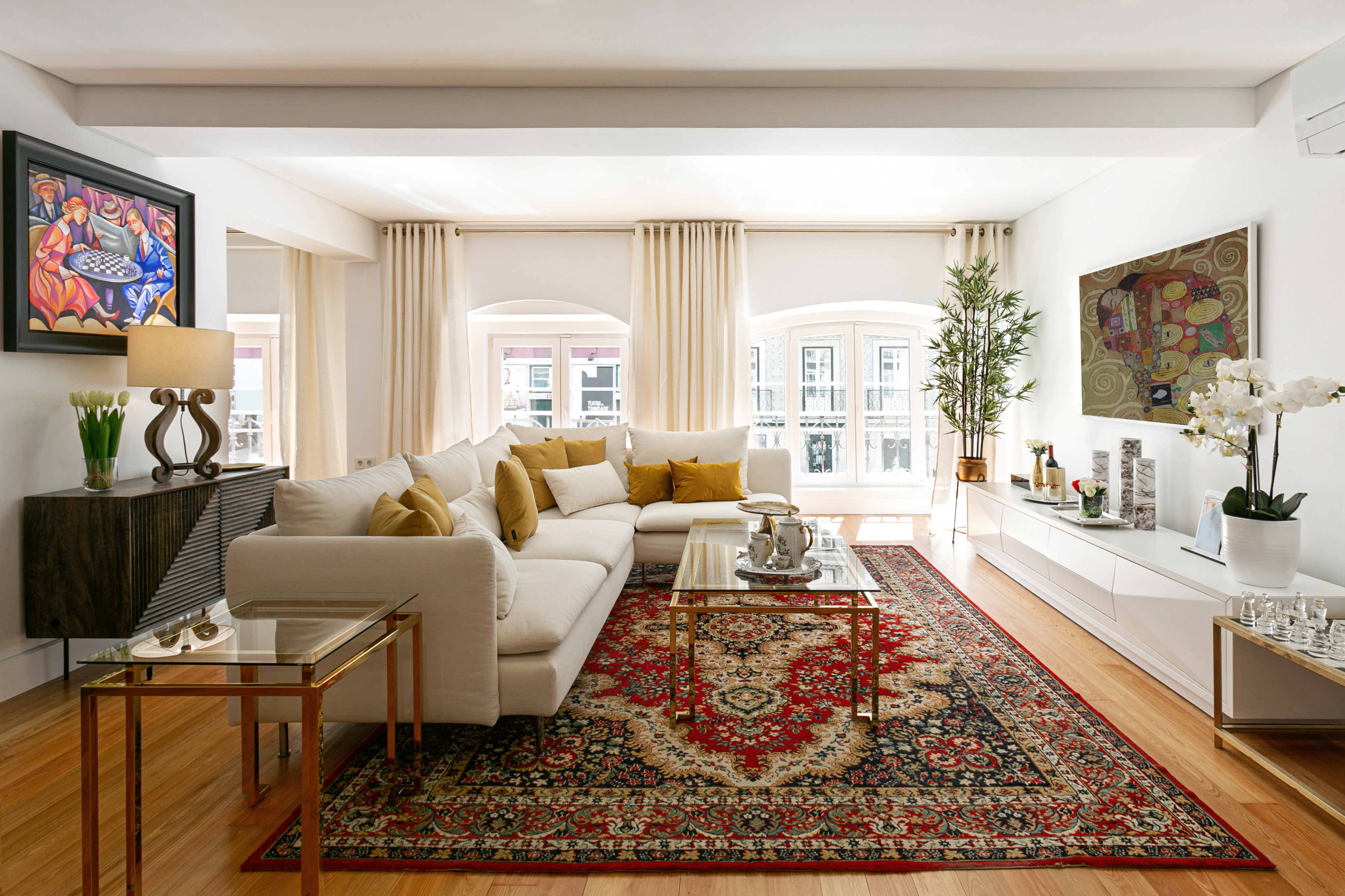 Villa Levante Anjos Saldanha: Luxury 1-Bedroom Apartment with Sea View and Spa, Saldanha Lisbon