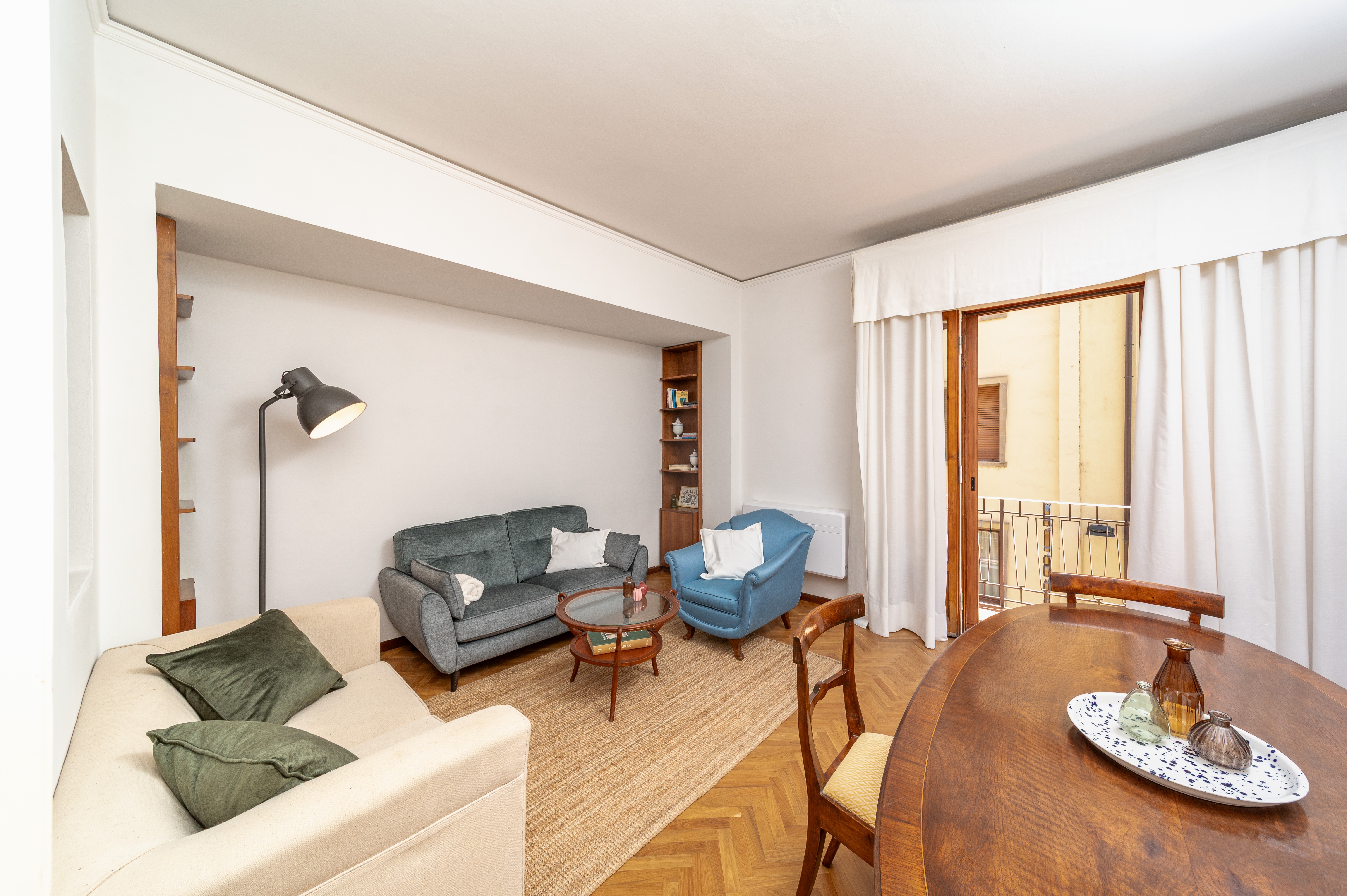Villa Levante Arnolfo Firenze: Luxury 2-Bedroom Apartment with Balcony and Air-Con, Ponte Vecchio, Florence