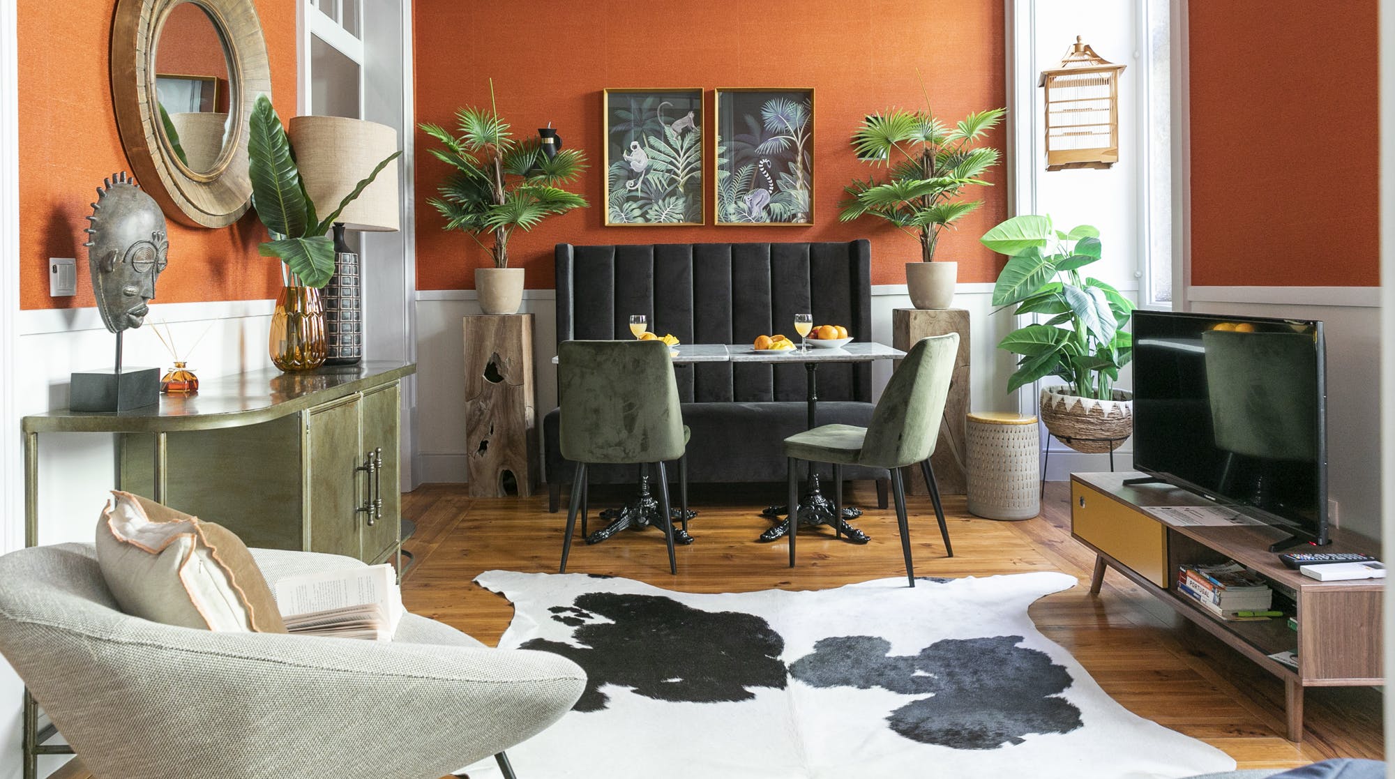 Villa Levante Bica Lisboa: Elegant 2-Bedroom Apartment with Sea Views in Chiado, Lisbon