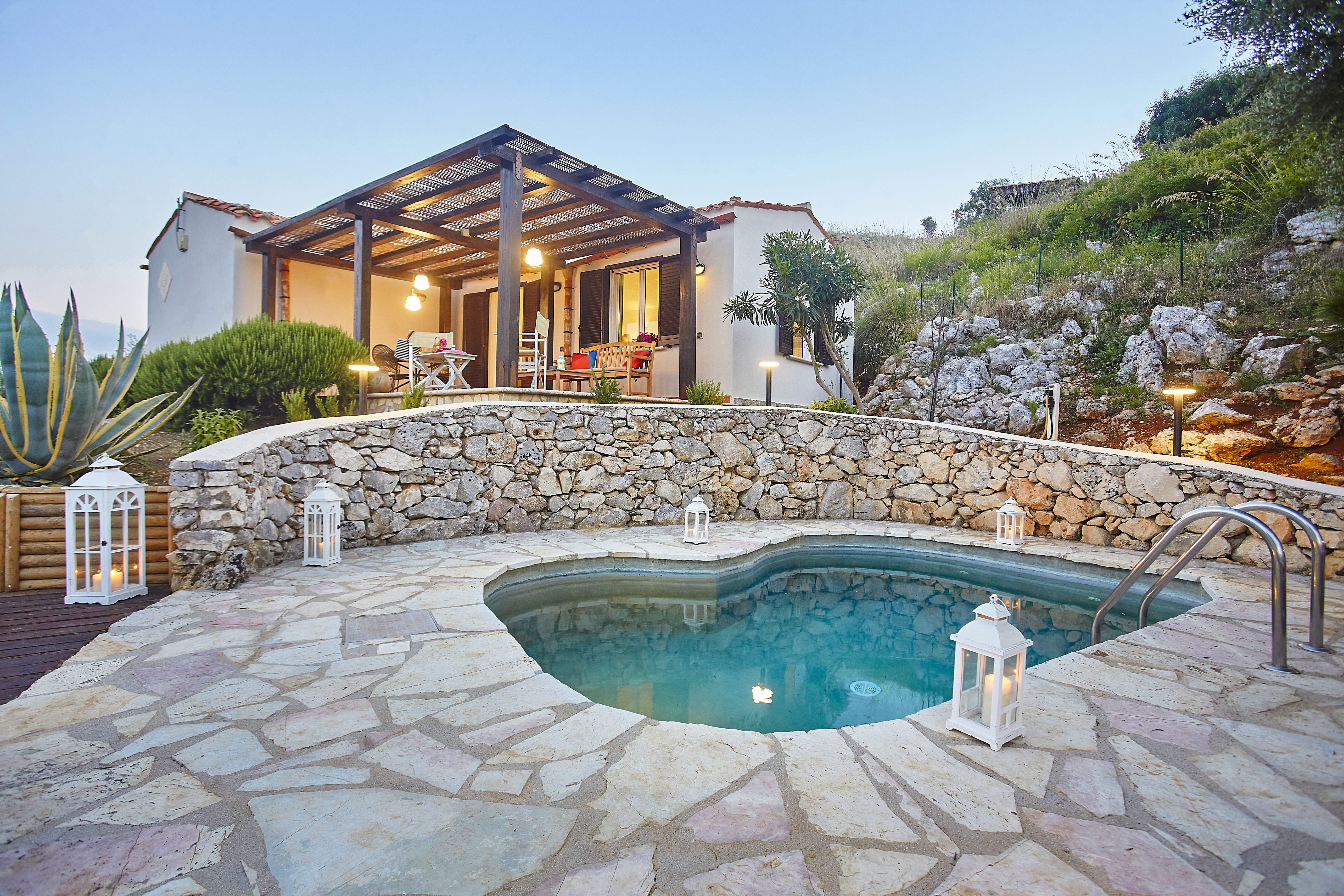 Villa Levante Cofano Trapani: Luxury 2-Bedroom Apartment with Private Pool and Sea Views, Trapani