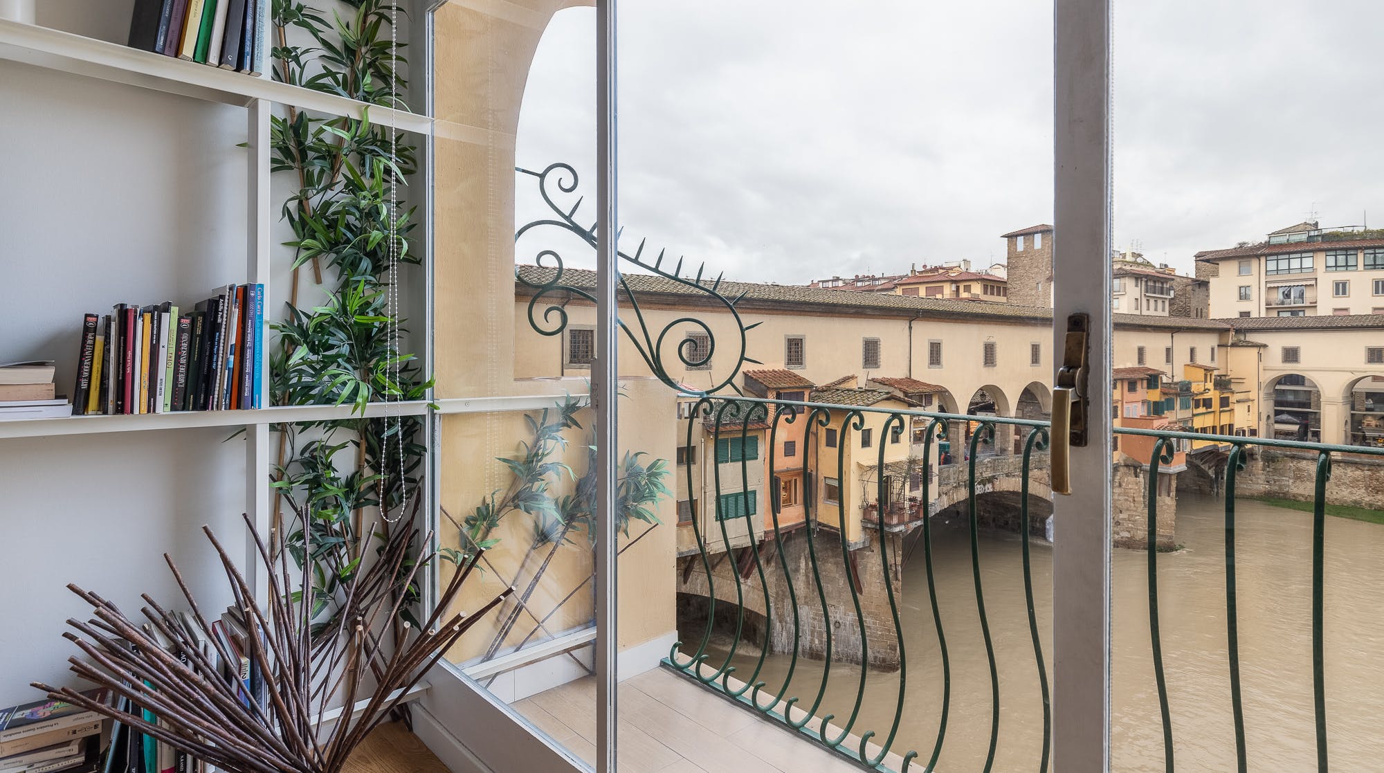 Villa Levante Corbezzolo San Niccolò Firenze: Luxury 1-Bedroom Apartment with River View and Air-Con, Ponte Vecchio