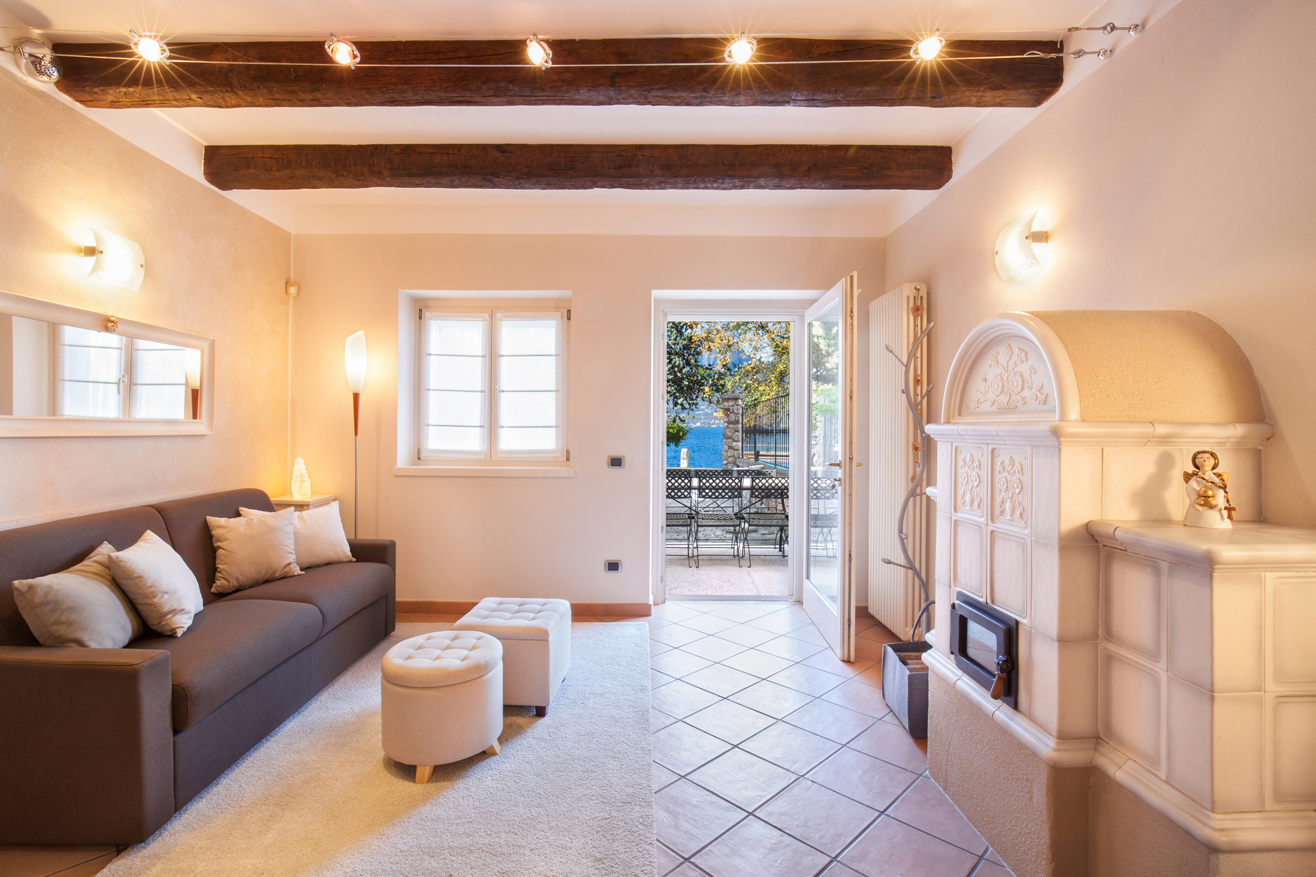 Villa Levante Gardesana Verona: Luxury 1-Bedroom Villa Rental with Beachfront and Spa, Verona Veneto