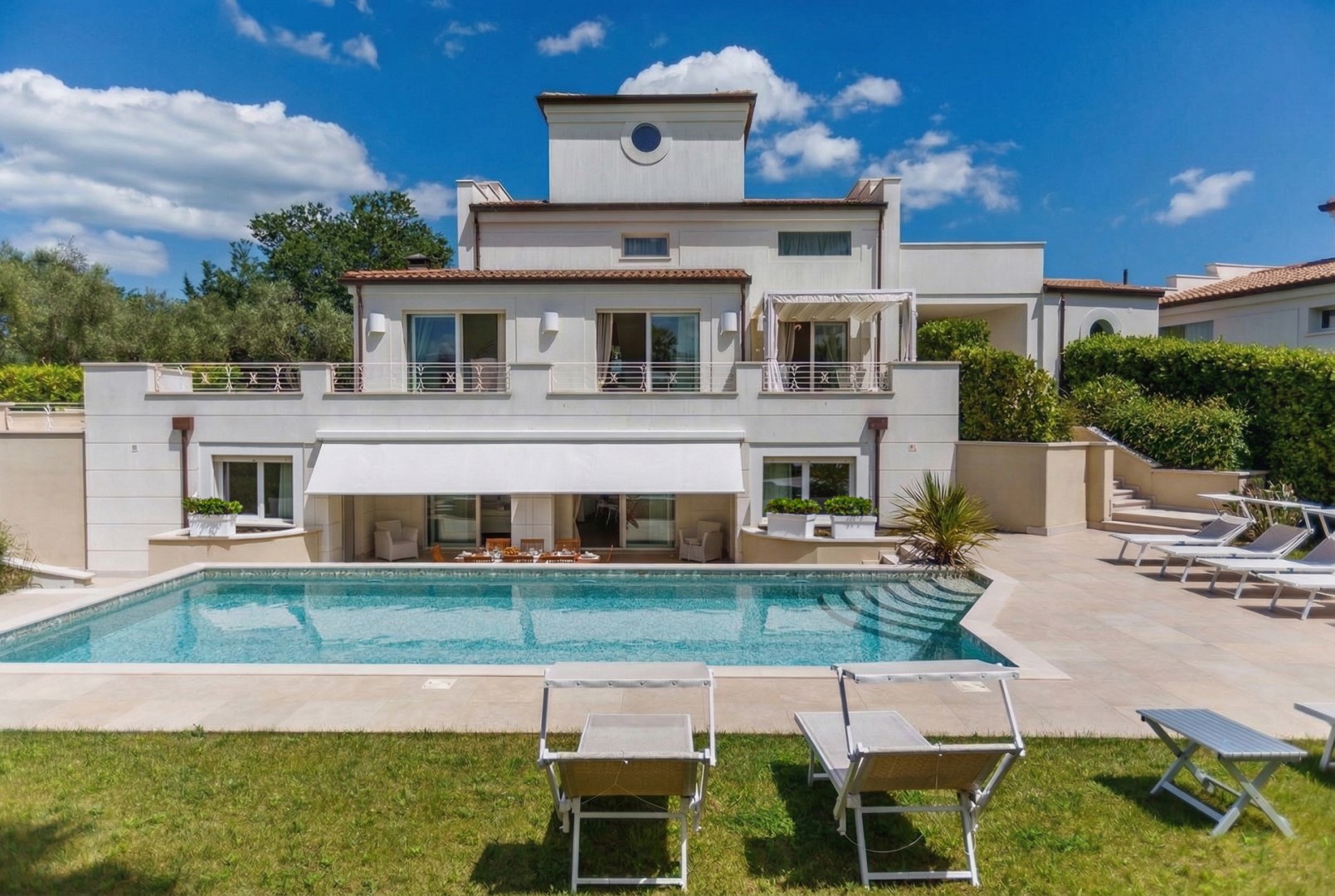 Villa Levante Grotta Miramare Rimini: Luxury 4-Bedroom Villa with Private Pool and Sea Views, Rimini