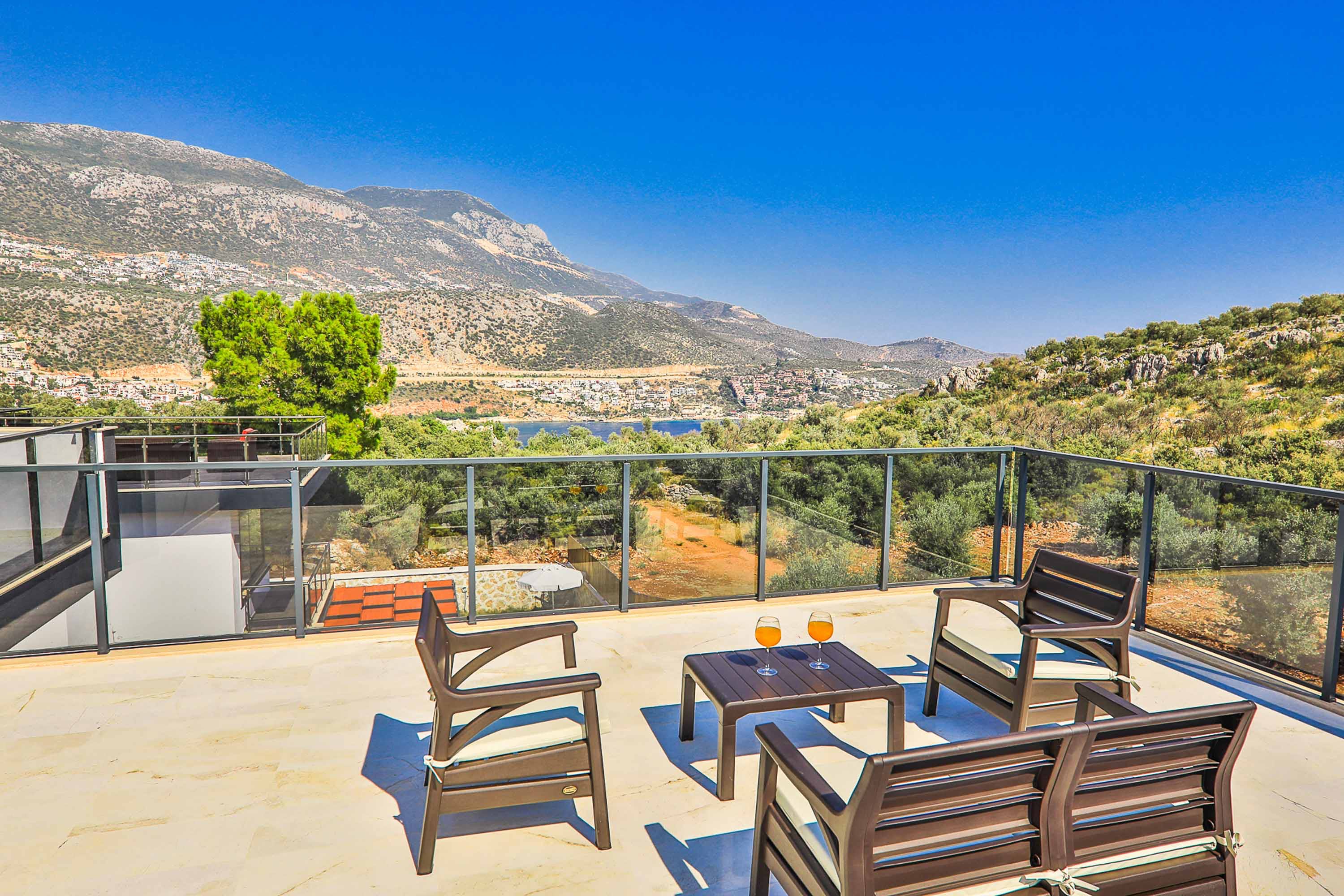 Villa Levante Kiriş Antalya: Luxury 3-Bedroom Apartment with Infinity Pool and Sea Views, Antalya
