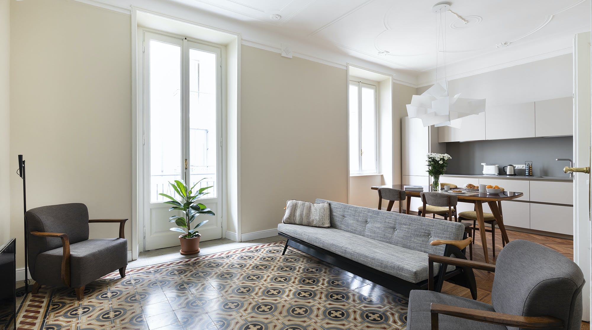 Villa Levante Maggiolina Milano: Luxury 2-Bedroom Apartment with Air Conditioning in Zona Risorgimento Milan