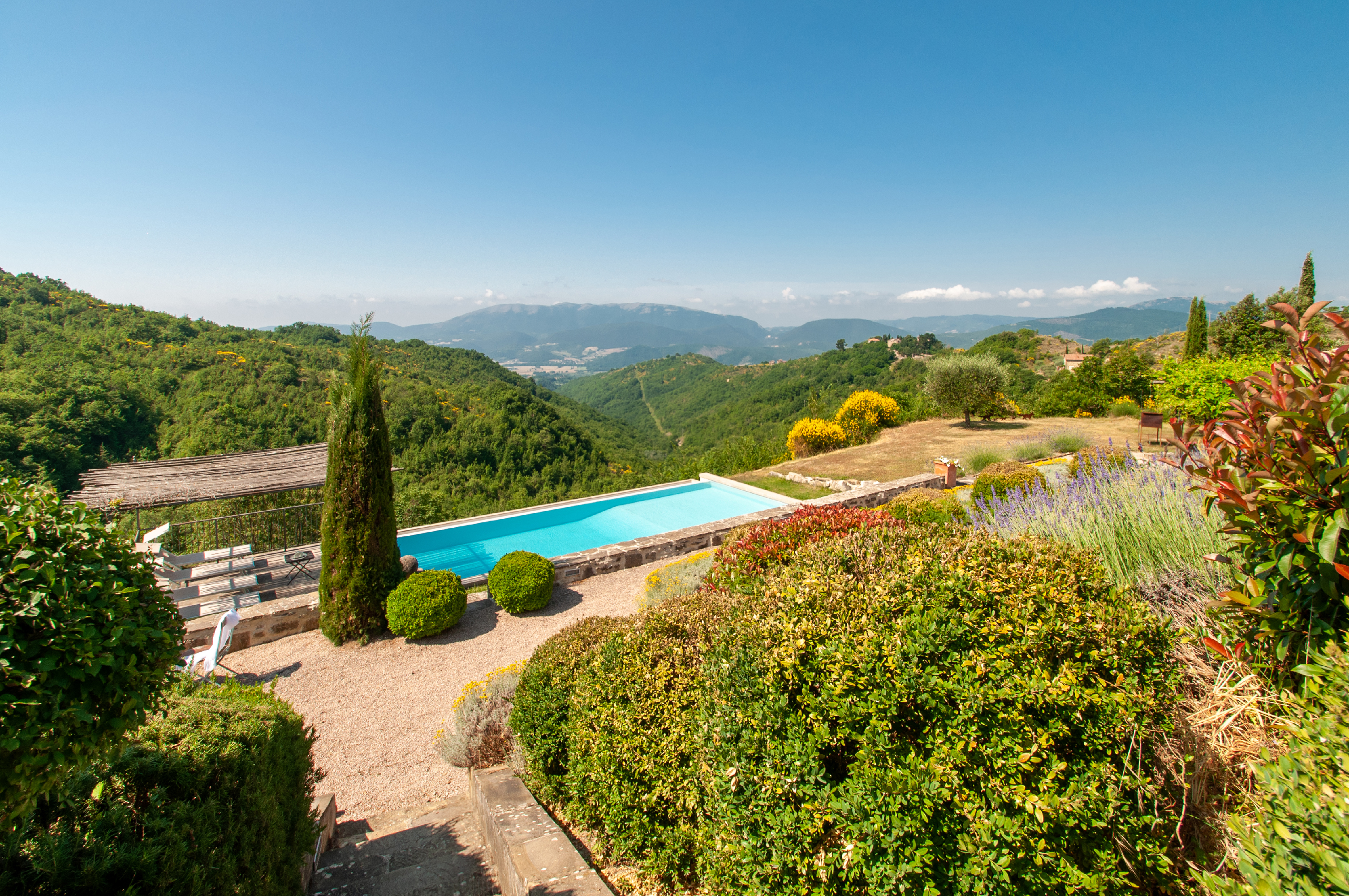 Villa Levante Monte Tezio Perugia: Luxury 3-Bedroom Apartment with Private Pool and Spa, Perugia