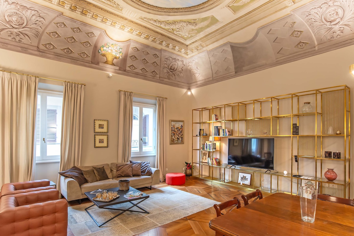 Villa Levante Oleandro San Niccolò Firenze: Luxury 2-Bedroom Apartment with Spa and Air-Con, Ponte Vecchio Florence