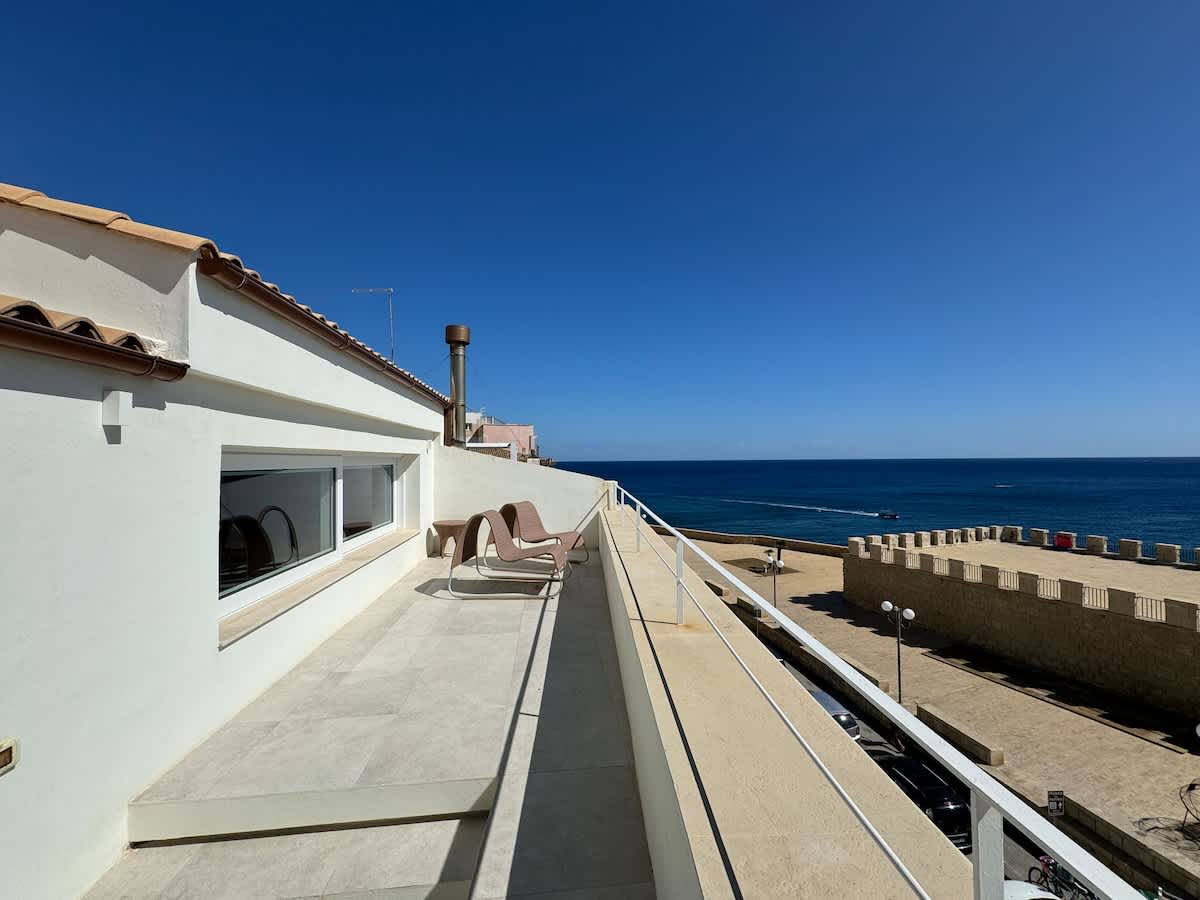 Villa Levante Ortigia Siracusa: Luxury 2-Bedroom Apartment with Sea Views and Air-Con, Sicily
