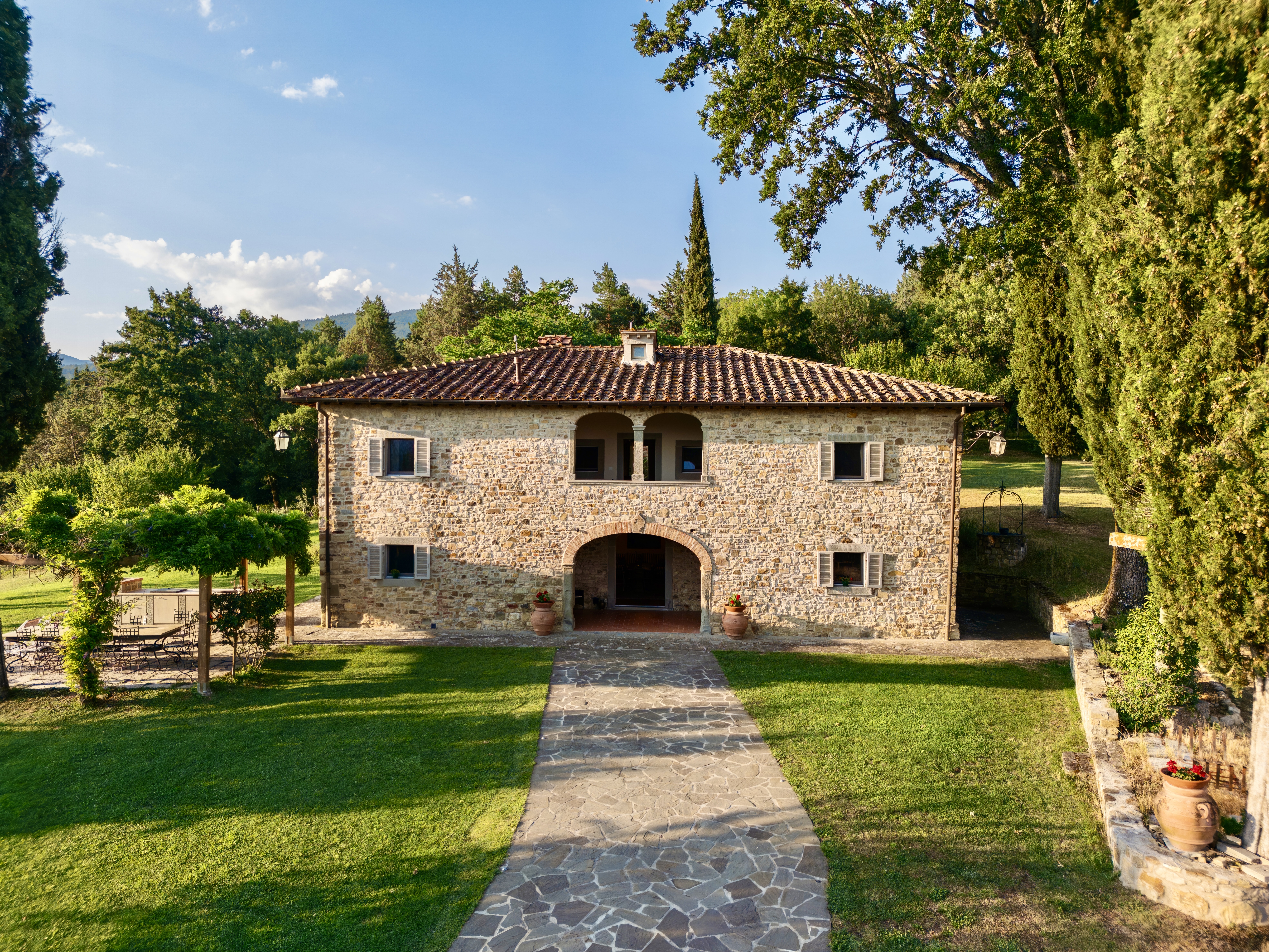 Villa Levante Poggio Bibbiena: Luxury 6-Bedroom Villa with Private Pool in Countryside, Tuscany