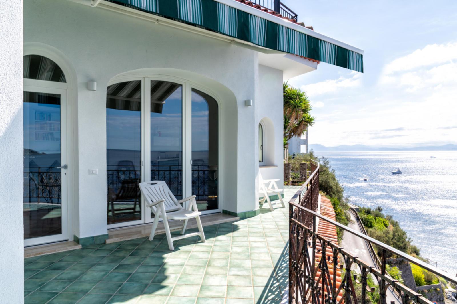 Villa Levante Recommone Amalfi: Luxury 2-Bedroom Villa with Sea Views and Spa Near Amalfi Coast