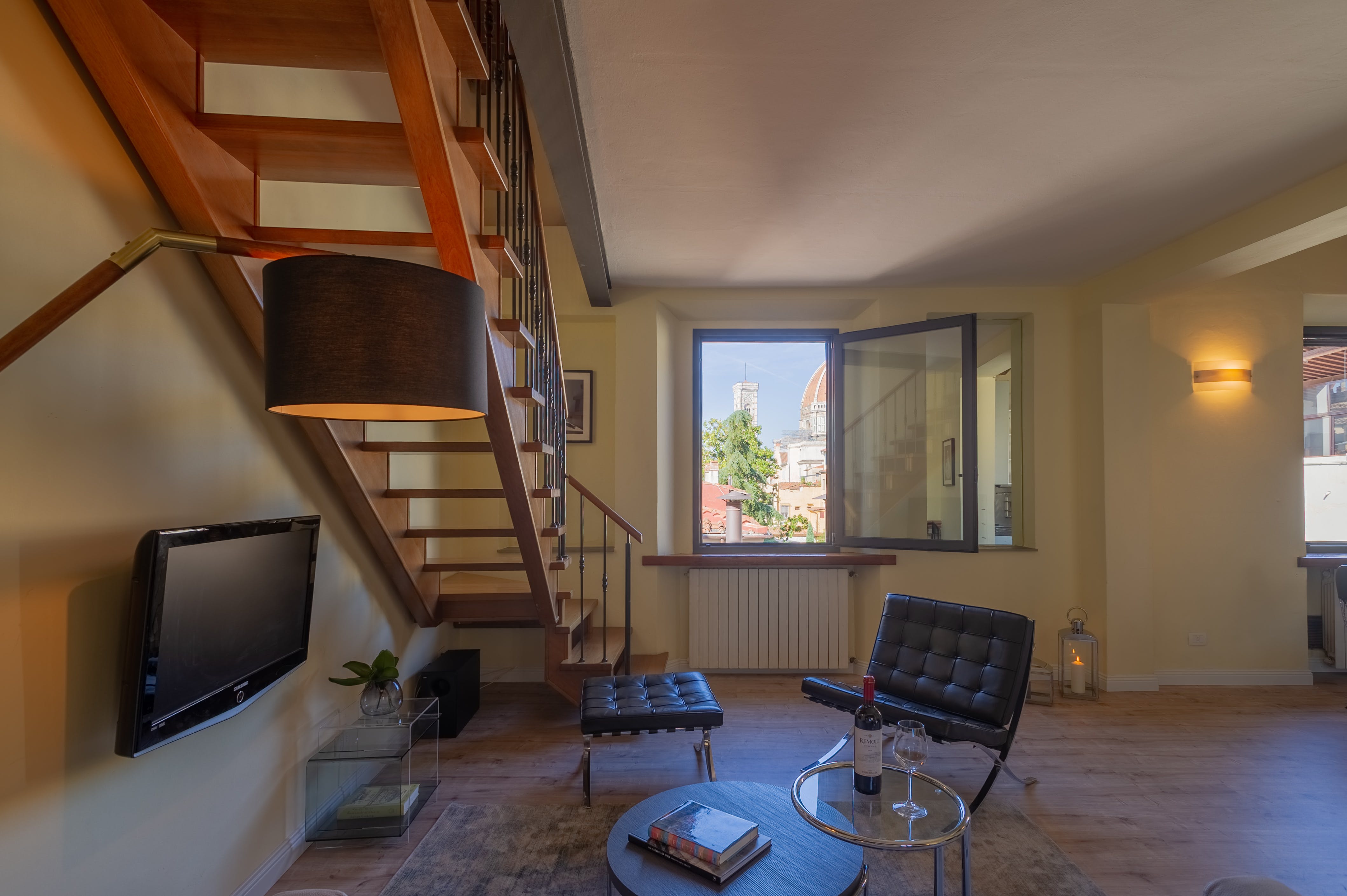 Villa Levante San Firenze: Luxury 2-Bedroom Apartment with Spa and Air-Con, Santa Croce, Florence