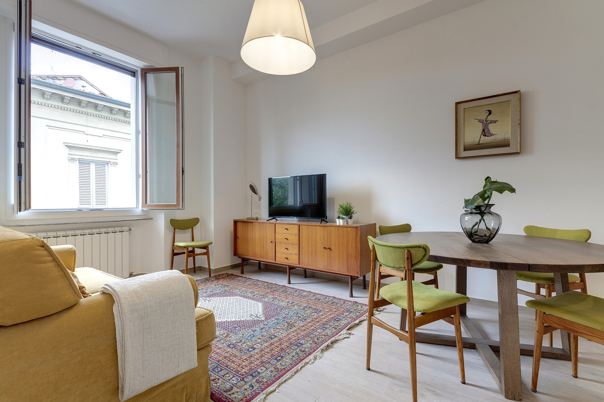 Villa Levante San Marco Firenze: Luxury 2-Bedroom Apartment with Air-Con and Family-Friendly Comfort, Florence Accademia