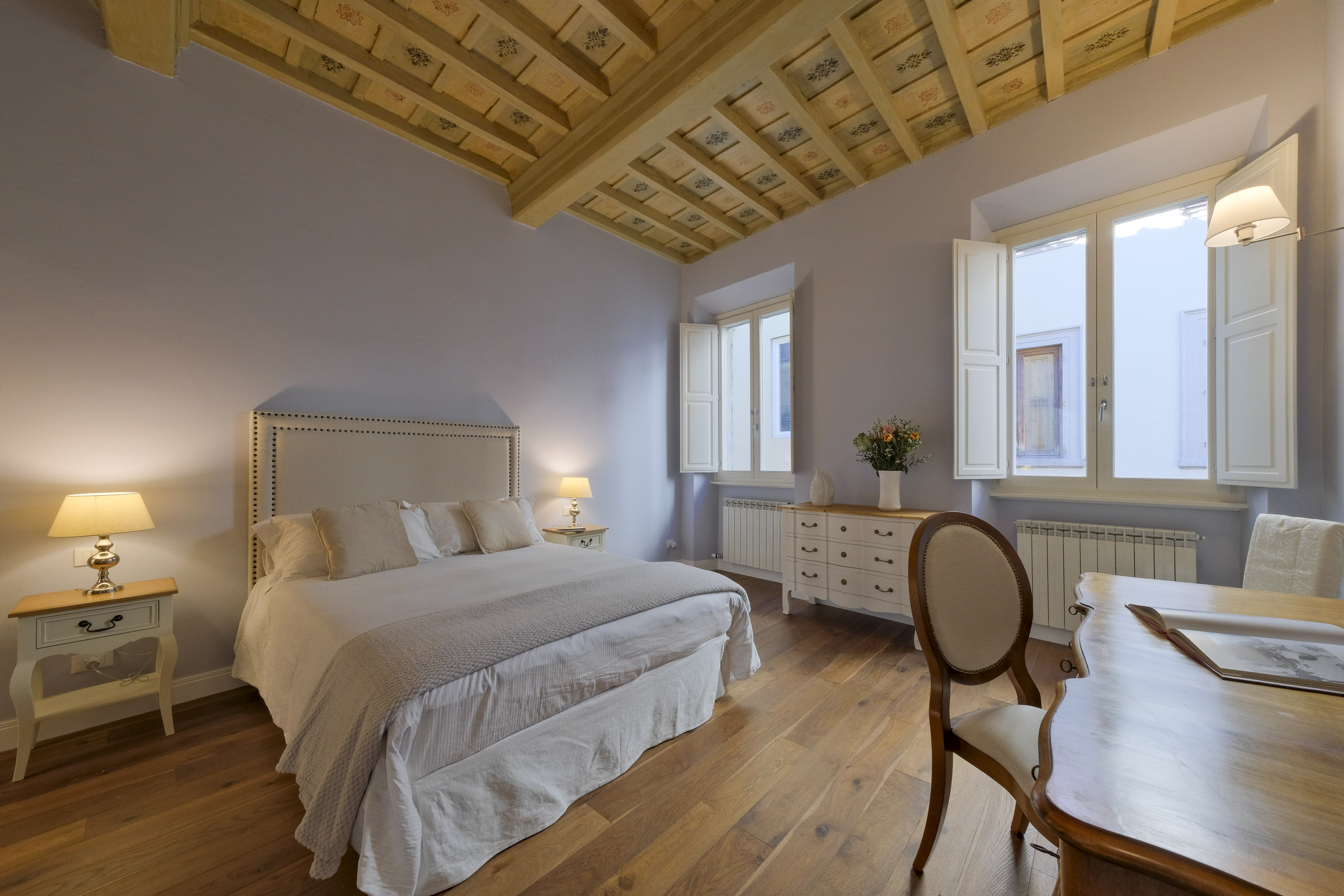 Villa Levante San Pierino Firenze: Luxury 2-Bedroom Apartment with Air Conditioning in Santa Croce, Florence