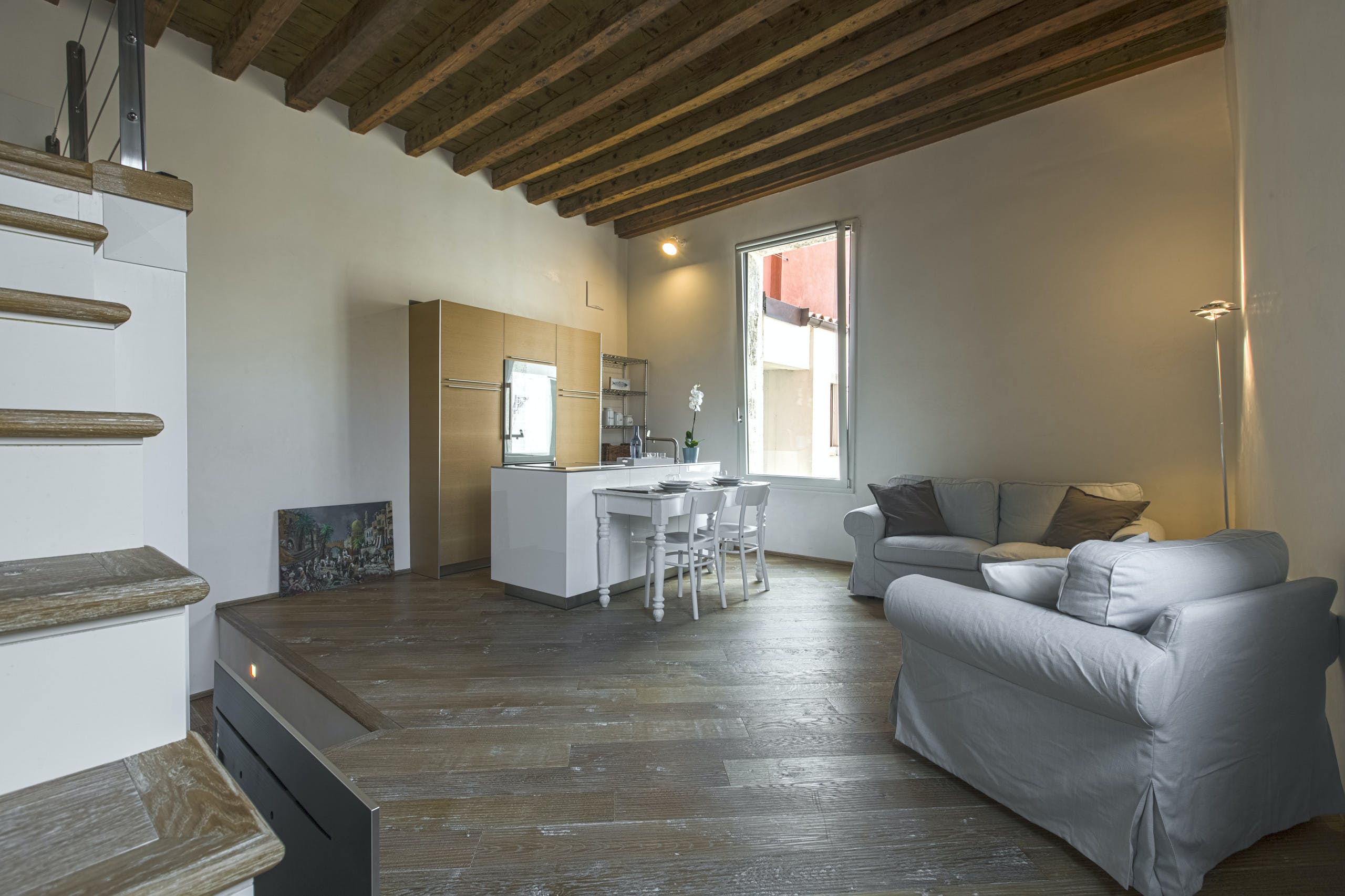Villa Levante San Trovaso Dorsoduro: Luxury 1-Bedroom Apartment with Hot Tub and Sea Views, Dorsoduro Venice