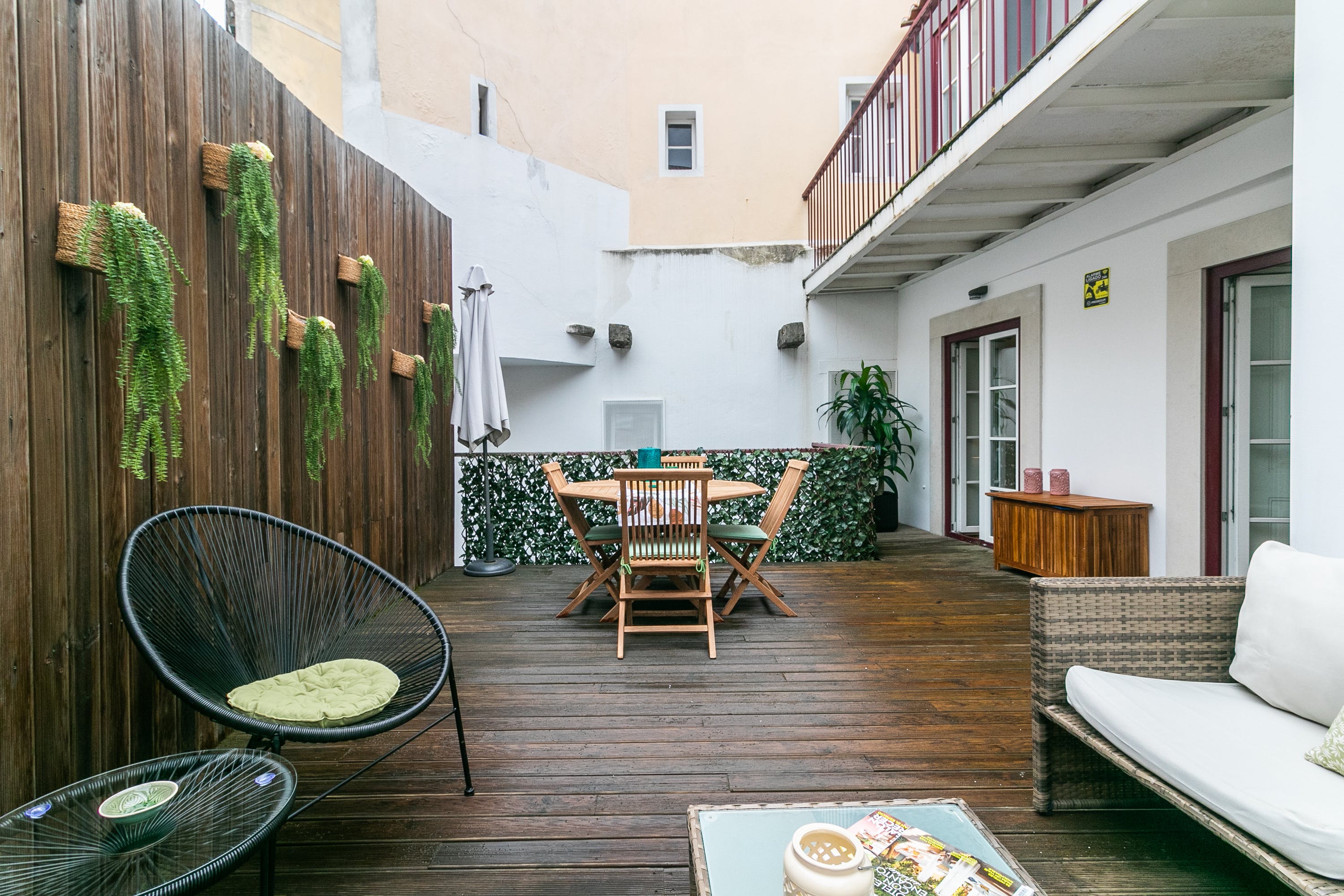 Villa Levante Senhora Graça: Luxury 2-Bedroom Apartment with Sea View and Spa in Graça, Lisbon