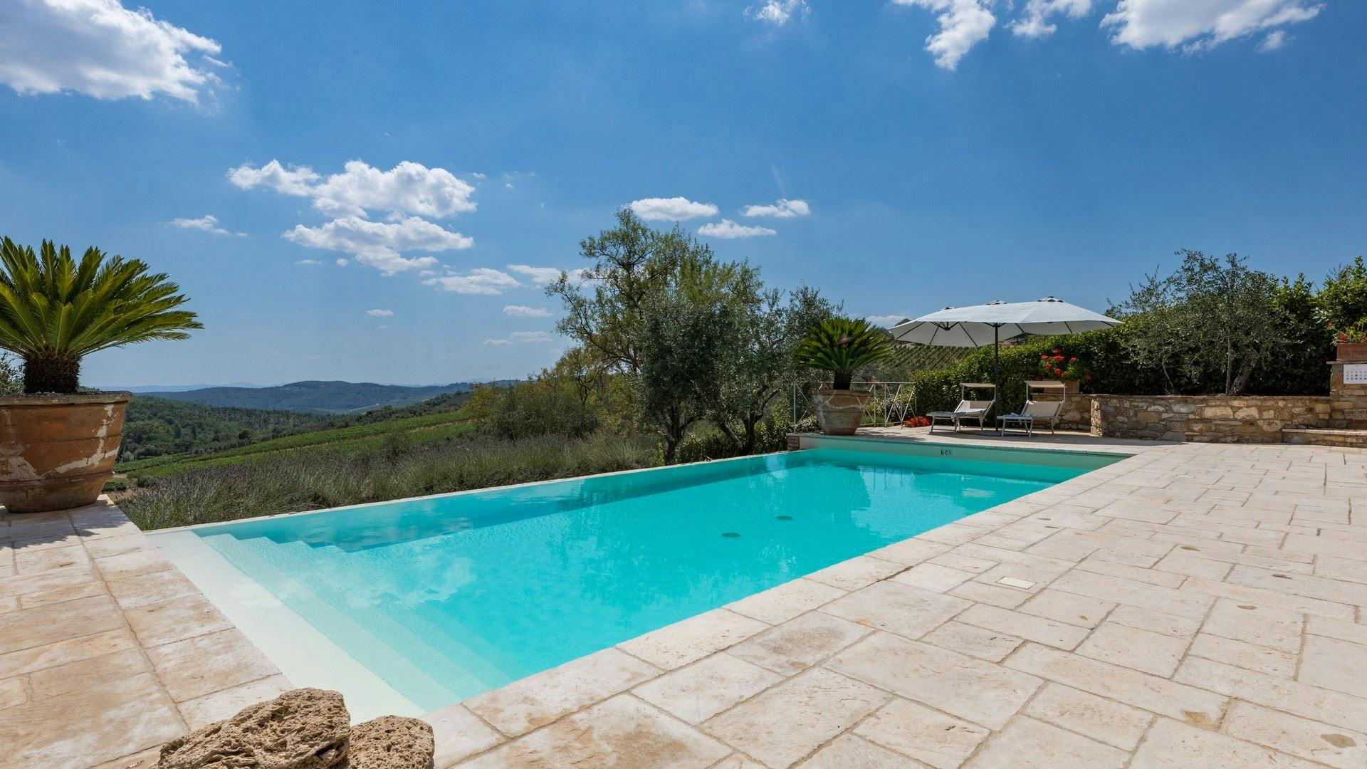Villa Levante Vagliagli Chianti: Luxury 1-Bedroom Villa with Private Pool and Spa in Chianti, Tuscany