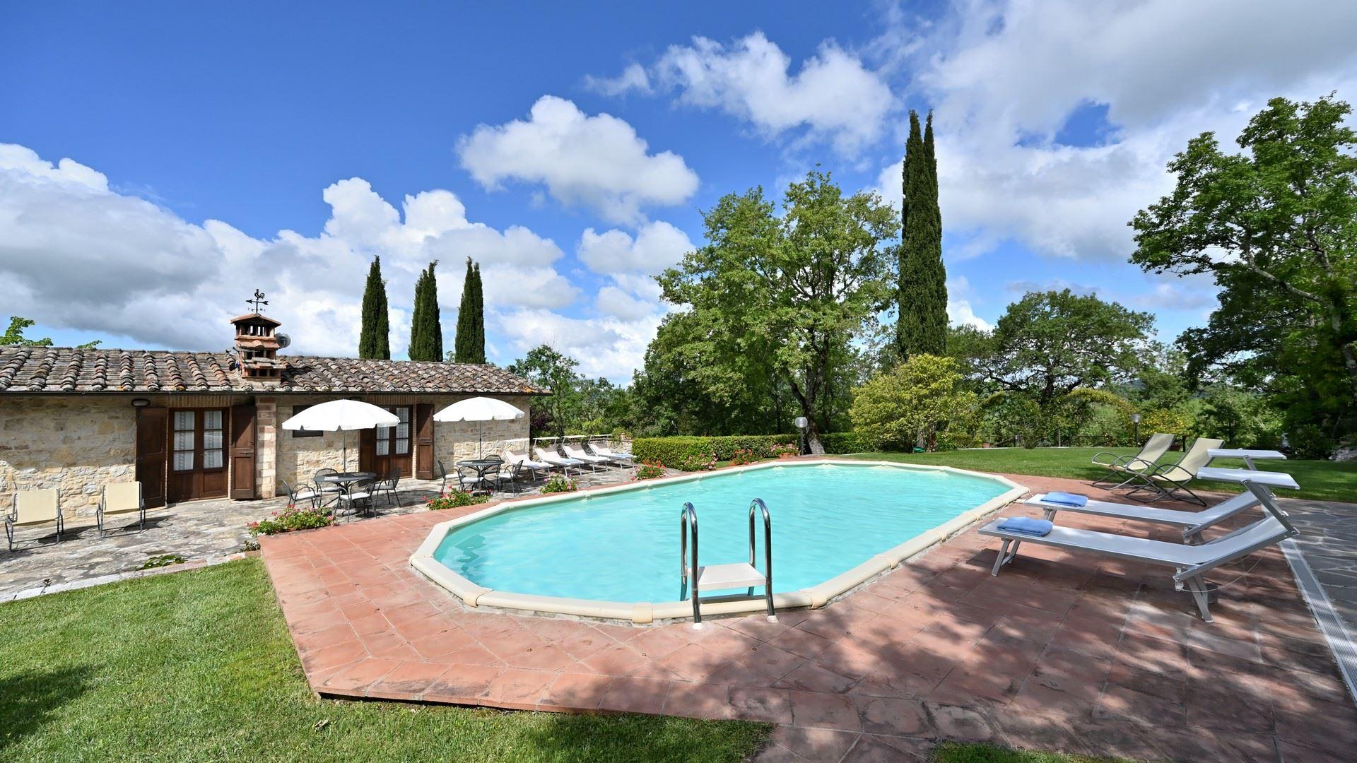 Villa Levante Vignavecchia Radda: Luxury 4-Bedroom Villa with Private Pool and Spa in Chianti, Tuscany