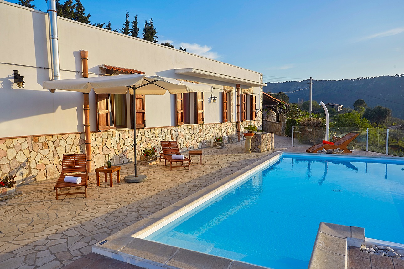 Villa Libeccio Capo Zafferano: Luxury 2-Bedroom Villa with Infinity Pool and Sea Views, Sicily
