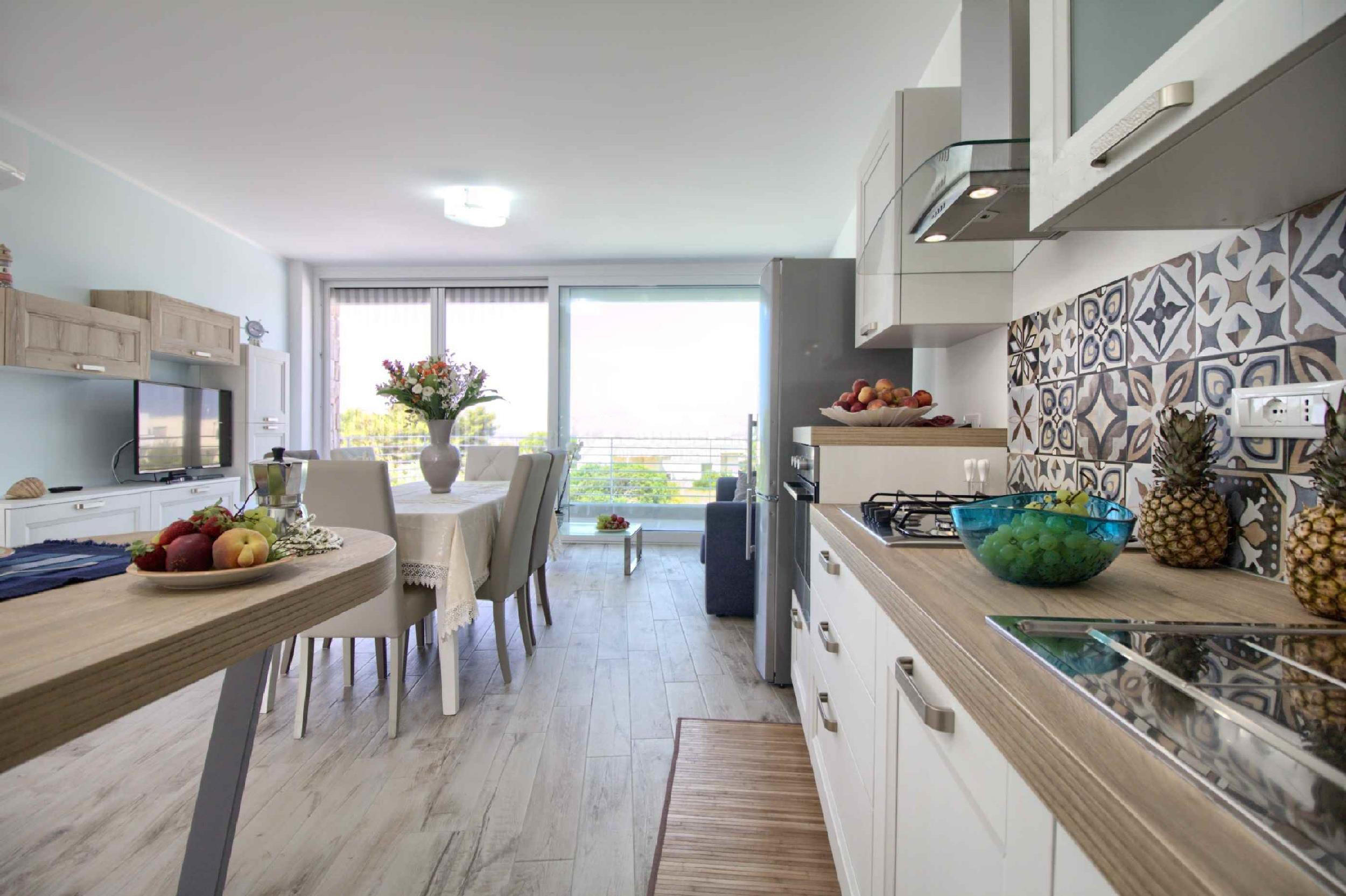 Villa Libeccio Felline Tricase: Luxury 2-Bedroom Apartment with Hot Tub and Sea Views, Tricase, Apulia