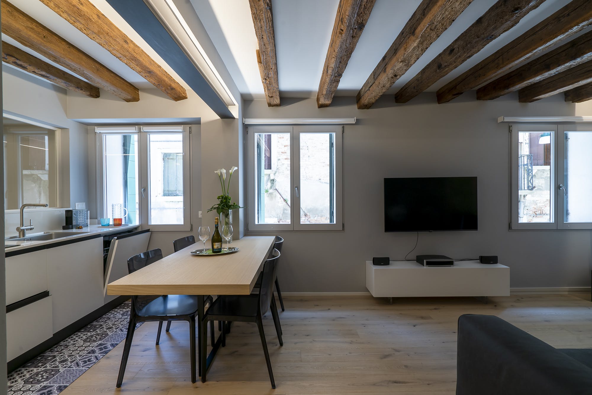 Villa Libeccio Fondamenta Cannaregio: Luxury 2-Bedroom Apartment with Sea Views and Spa Facilities, Venice Cannaregio