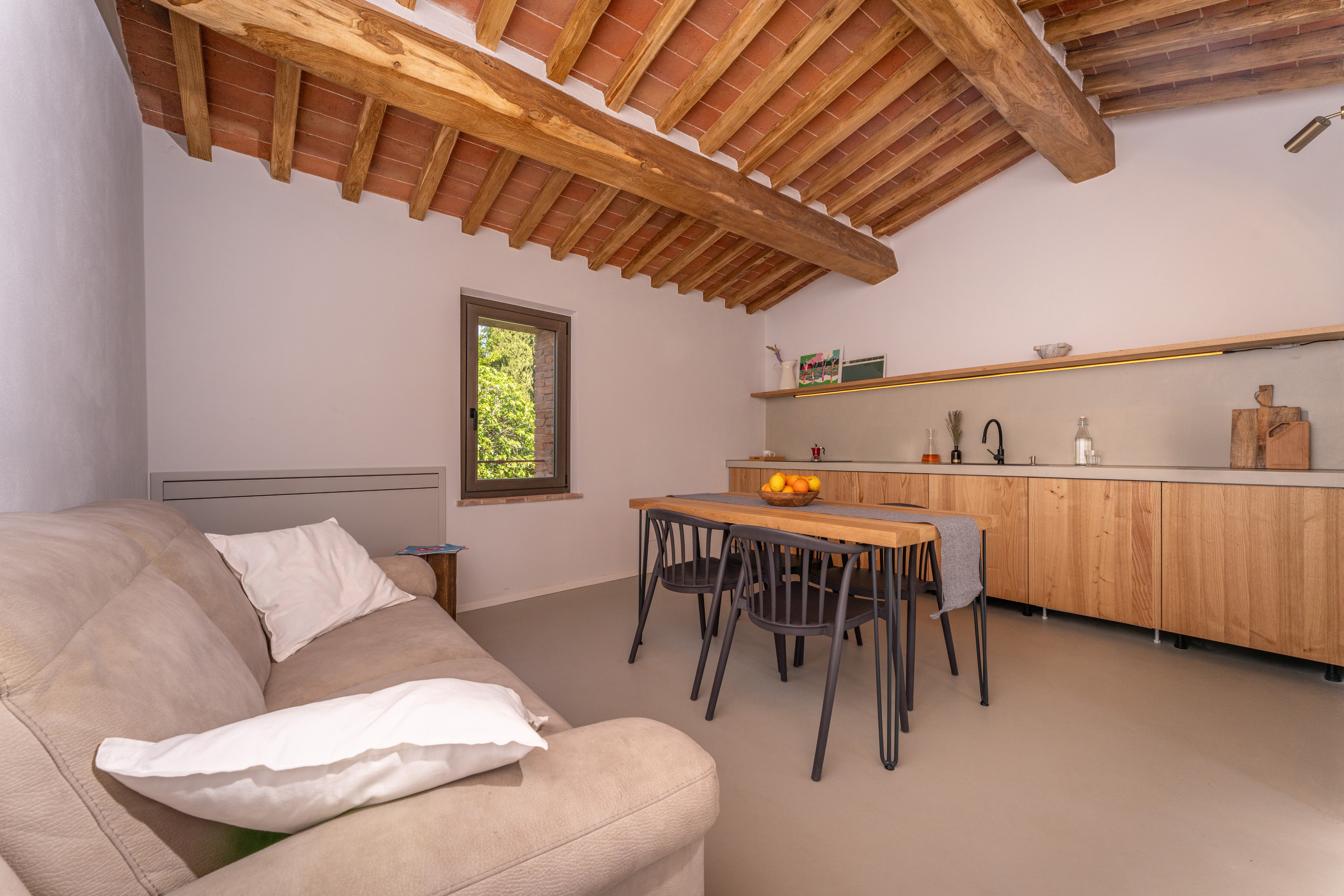 Villa Libeccio Monteaperti Siena: Luxury 2-Bedroom Villa with Shared Pool and Spa, Siena Province Tuscany