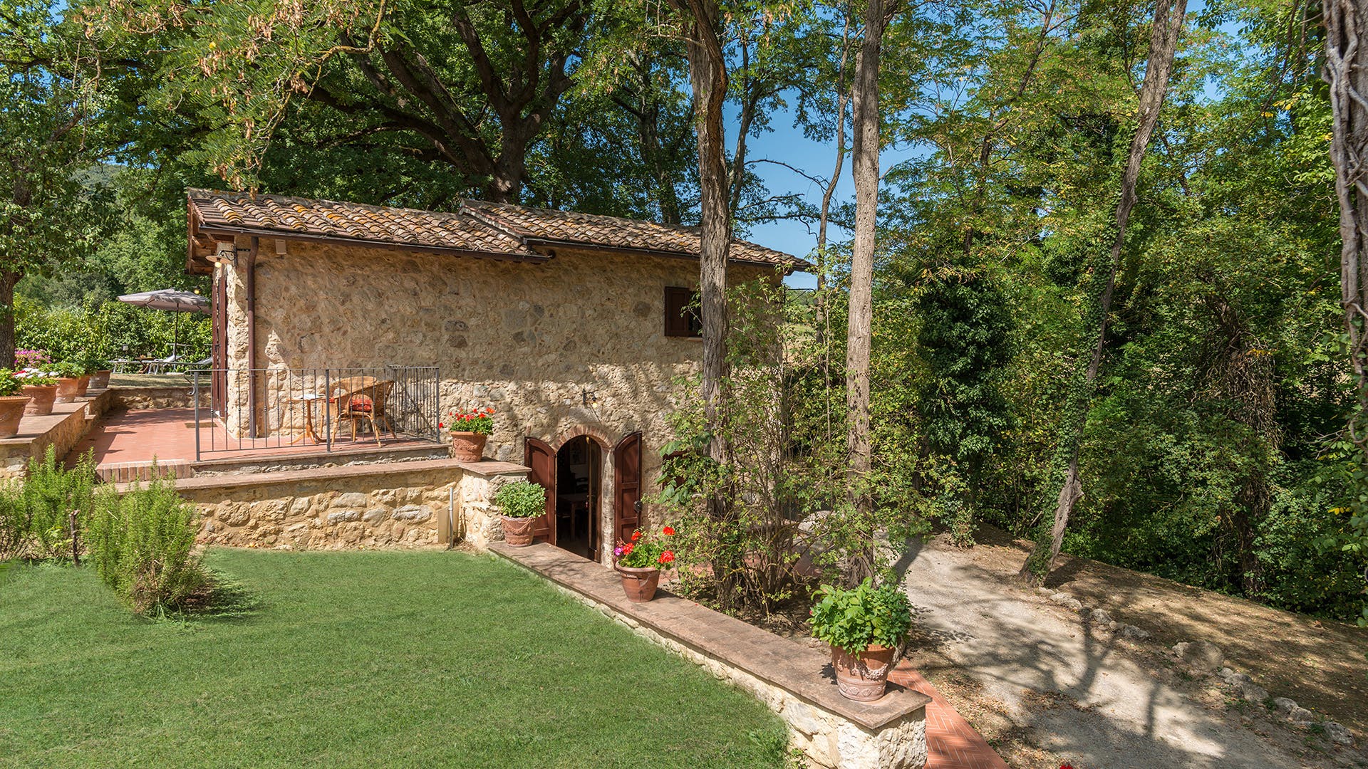 Villa Libeccio Poggio Sarteano: Luxury 1-Bedroom Villa with Private Pool and Parking, Sarteano Tuscany