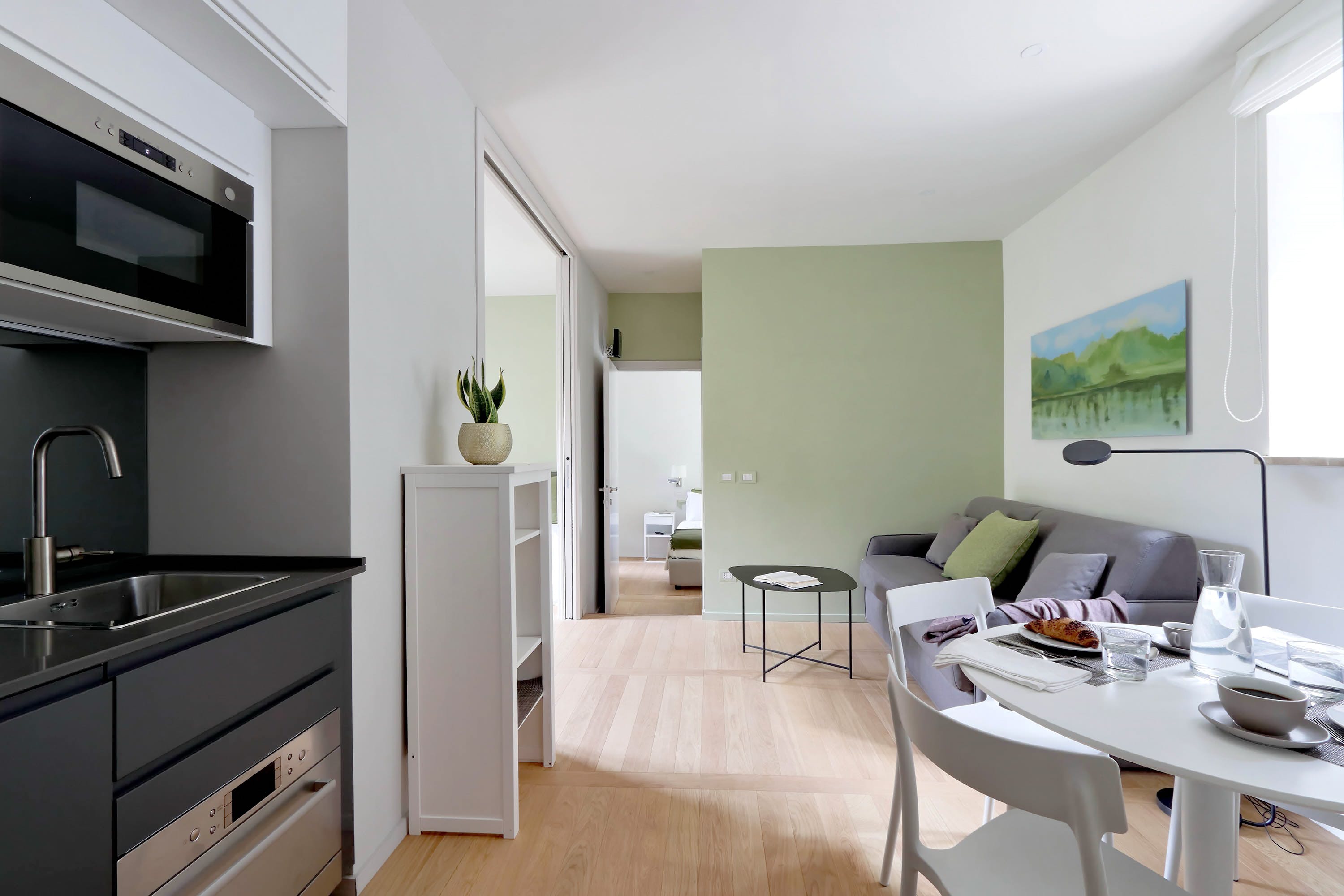 Villa Libeccio Vigna Trastevere: Luxury 2-Bedroom Apartment with Private Terraces and Air-Con, Trastevere Rome