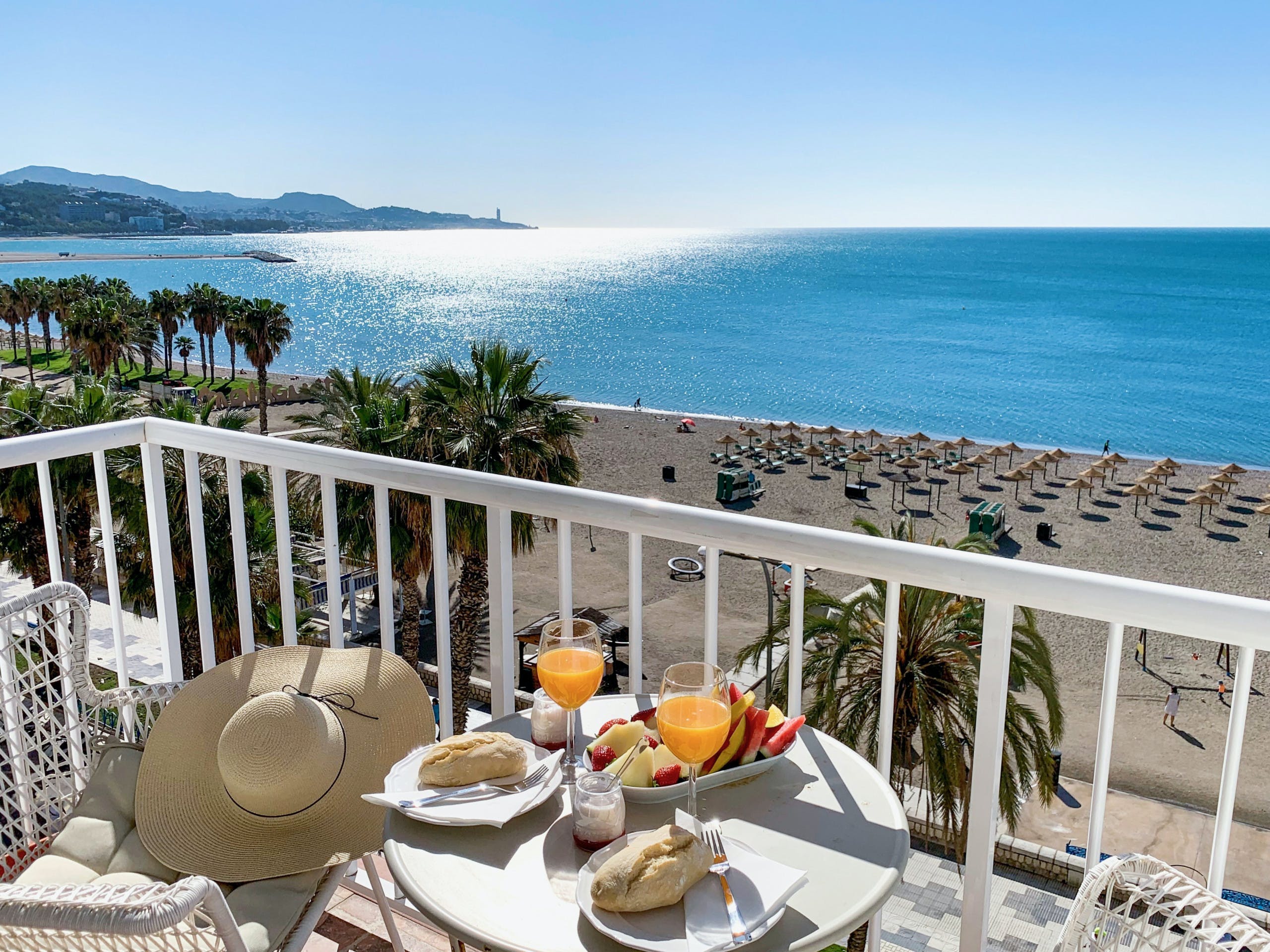 Villa Llevant Baños La Malagueta: Luxury 1-Bedroom Apartment with Sea Views and Spa, Malaga La Malagueta