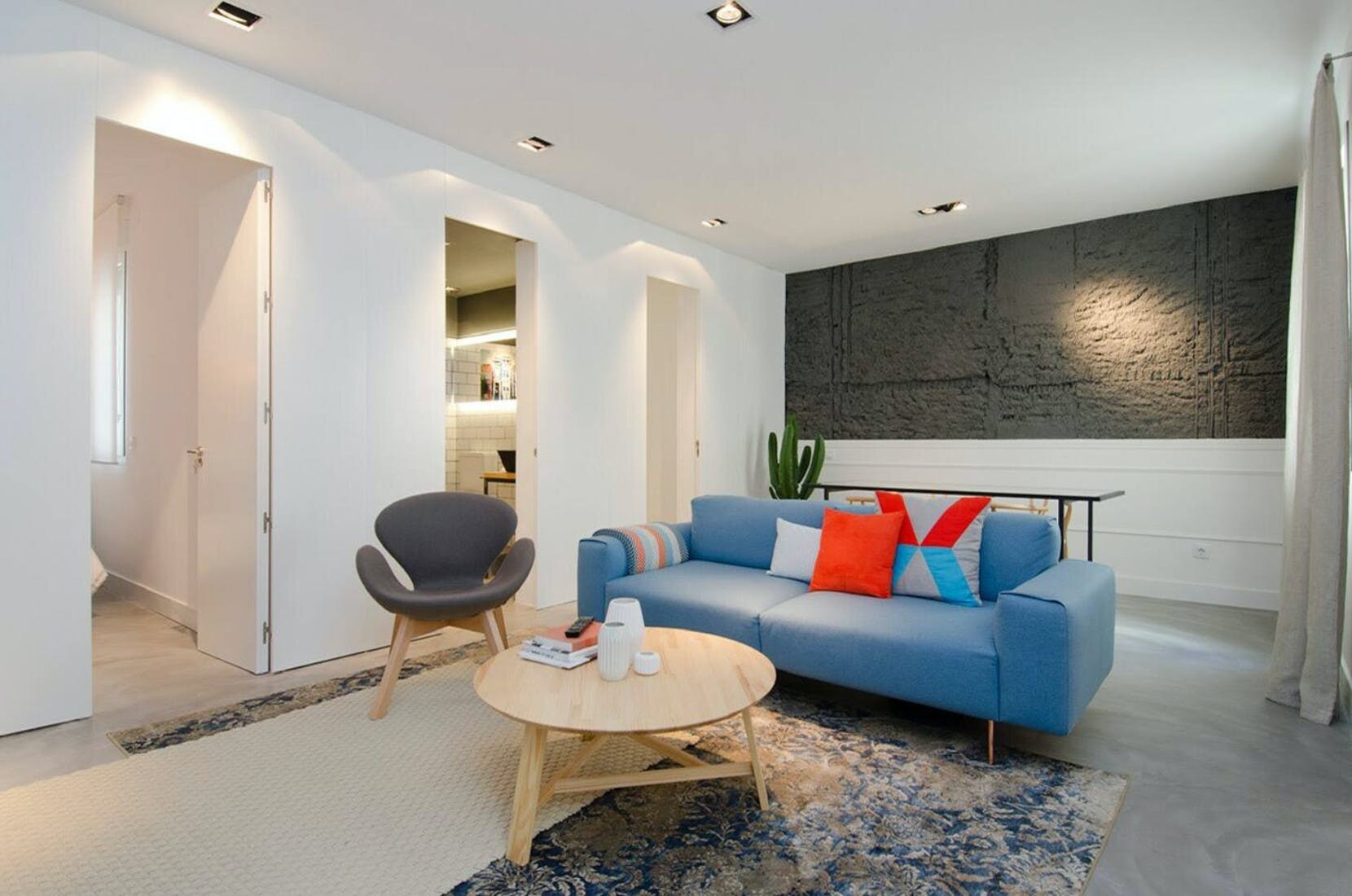 Villa Llevant Chueca Justicia Madrid: Luxury 2-Bedroom Apartment with Spa and Private Parking in Chueca, Madrid