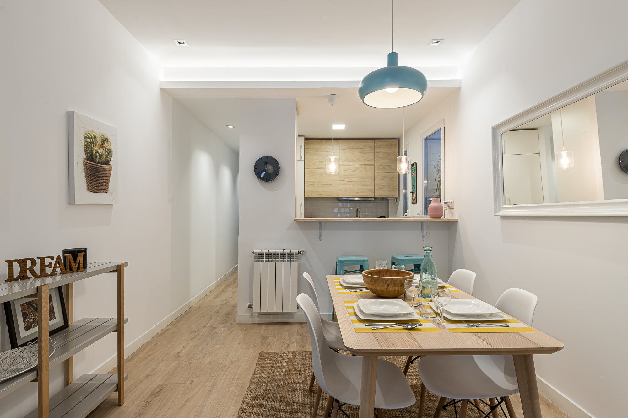 Villa Embat Fuencarral Malasaña: Luxury 2-Bedroom Apartment with Air-Con and Spa in Malasaña, Madrid
