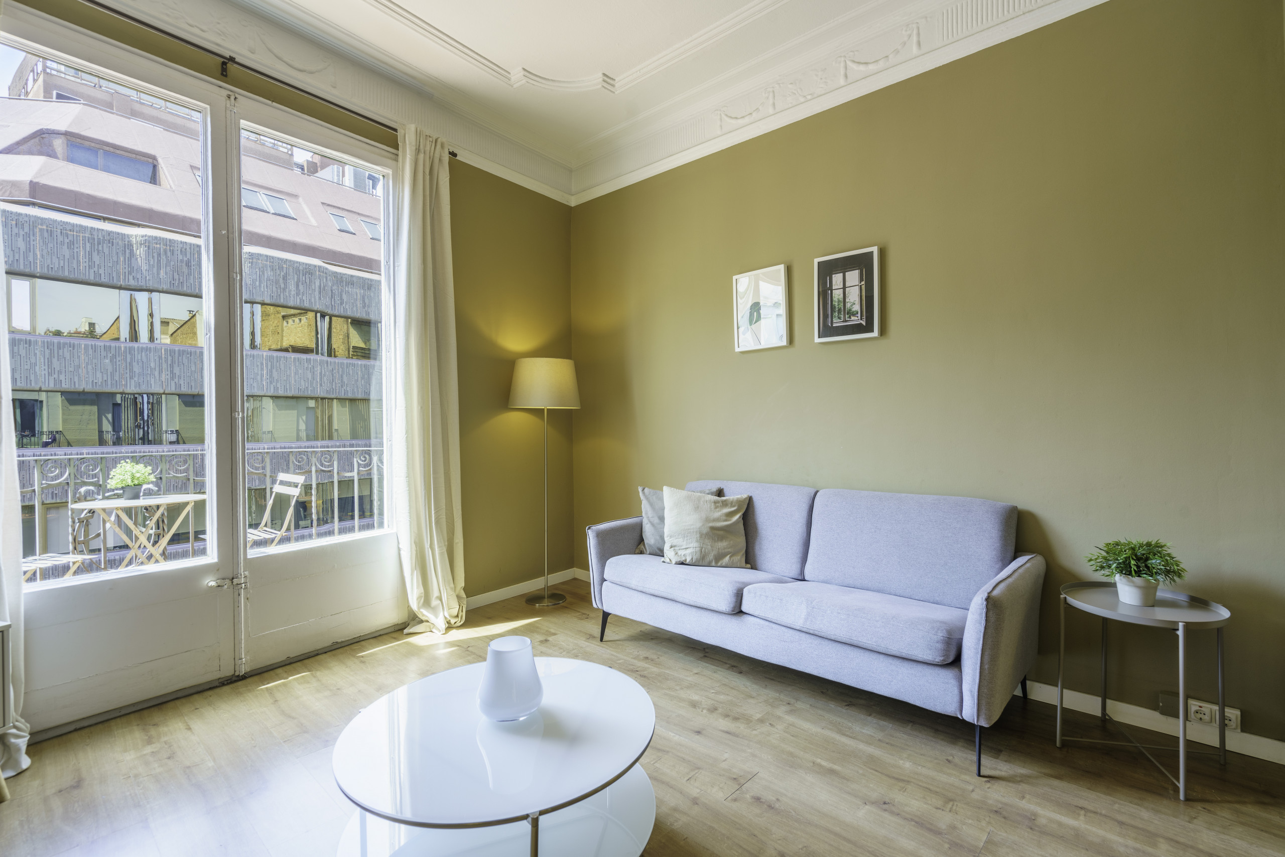 Villa Llevant Galvany Barcelona: Luxury 3-Bedroom Apartment with Spa and Parking, Galvany & Turó Park Barcelona