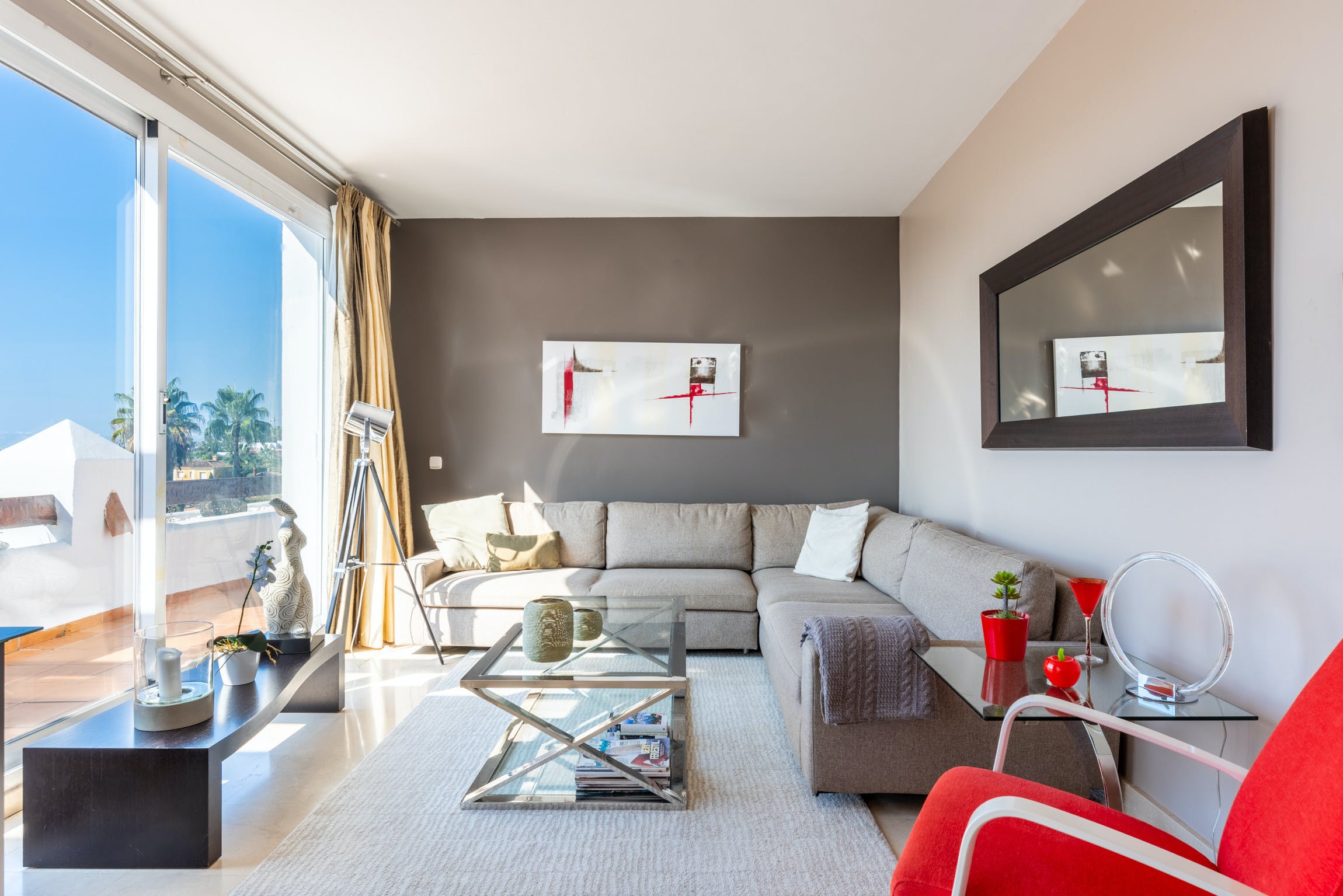 Villa Llevant Guadalobón San Pedro 73290: Modern 3-Bedroom Apartment with Hot Tub and Sea Views, San Pedro de Alcántara