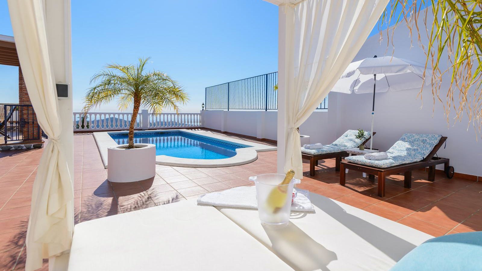 Villa Llevant Maro Nerja 62789: Luxury 4-Bedroom Villa with Hot Tub and Sea Views, Nerja