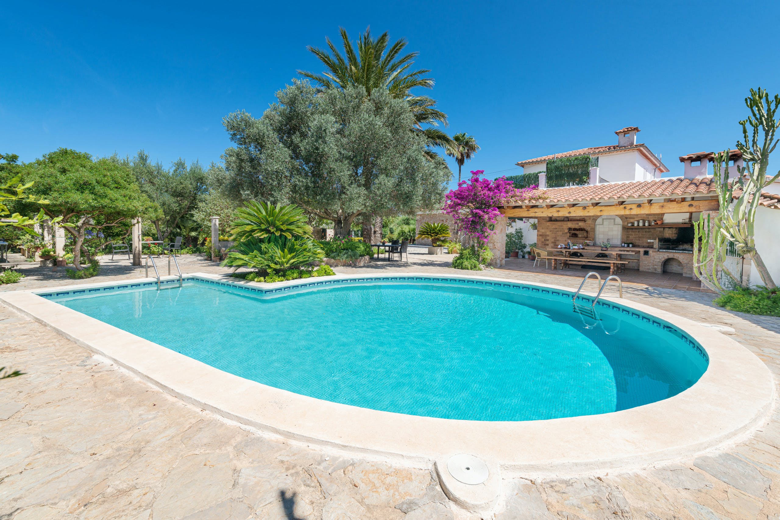 Villa Llevant Mirador Boquer Pollença: Luxury 4-Bedroom Villa with Private Pool and Sea Views, Pollença Mallorca