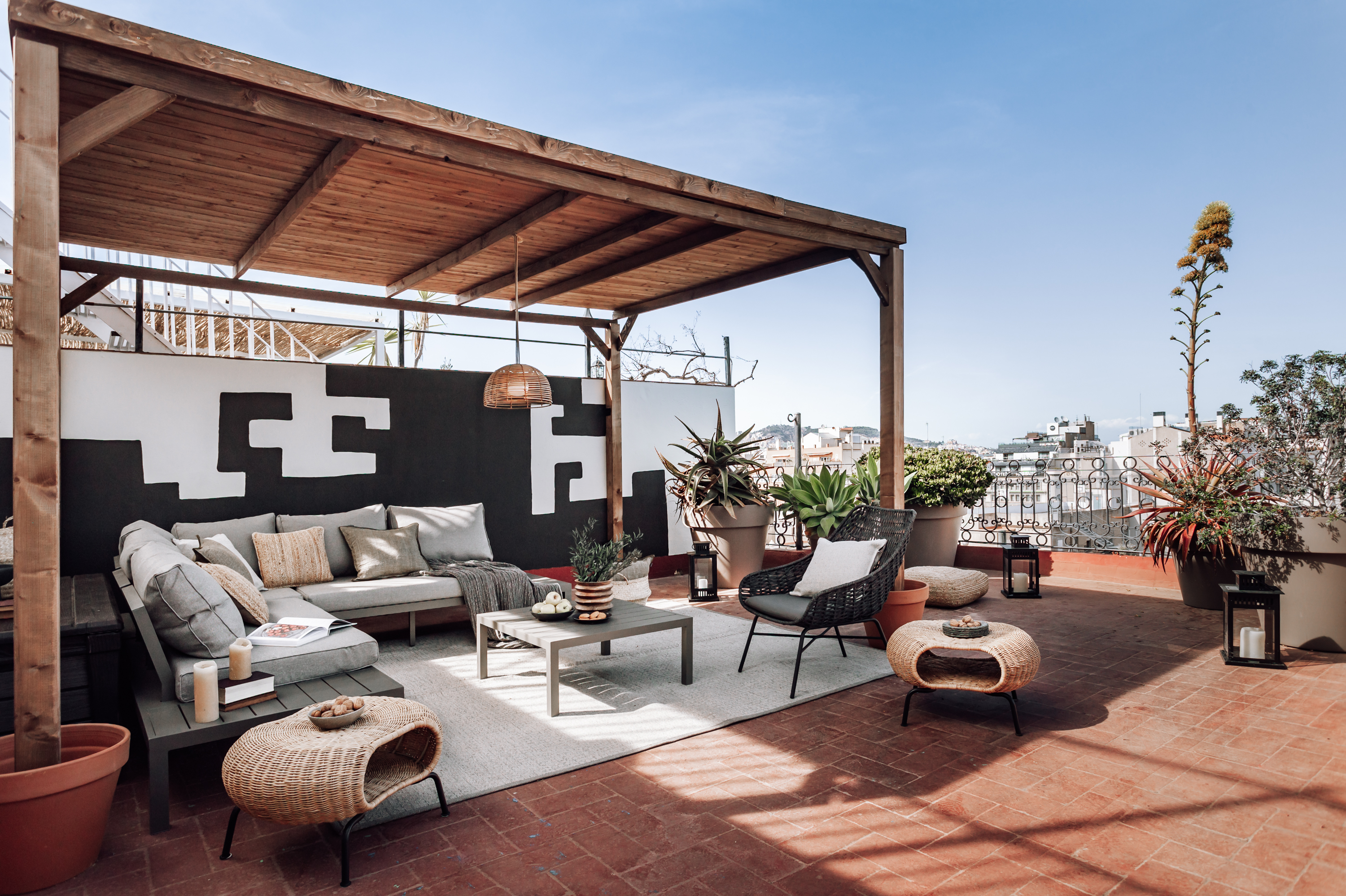 Villa Solano Passeig de Gràcia Eixample: Luxury 3-Bedroom Apartment with Private Parking and Roof Terrace, Eixample, Barcelona