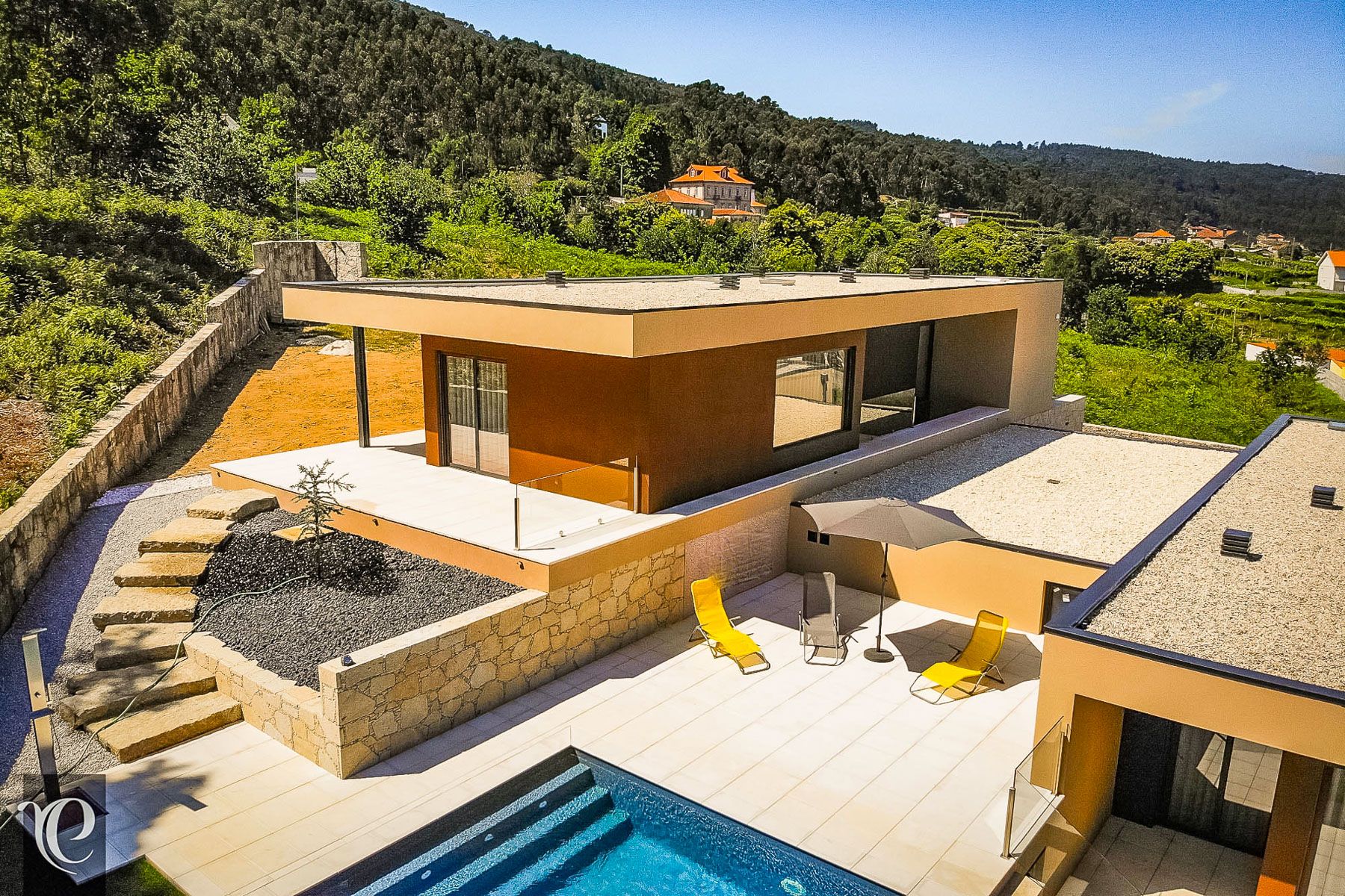 Villa Luar Sereno Sintra: 8-Bedroom Countryside Retreat with Private Pool and Spa in N