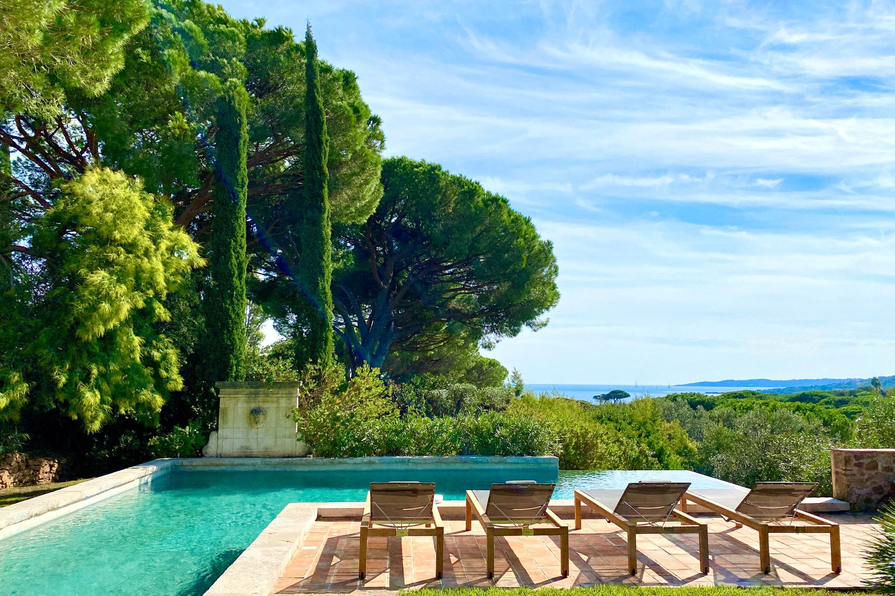 Villa Lumière Sémaphore SainteMaxime: 5-Bedroom Seaview Villa with Infinity Pool and Tennis Court