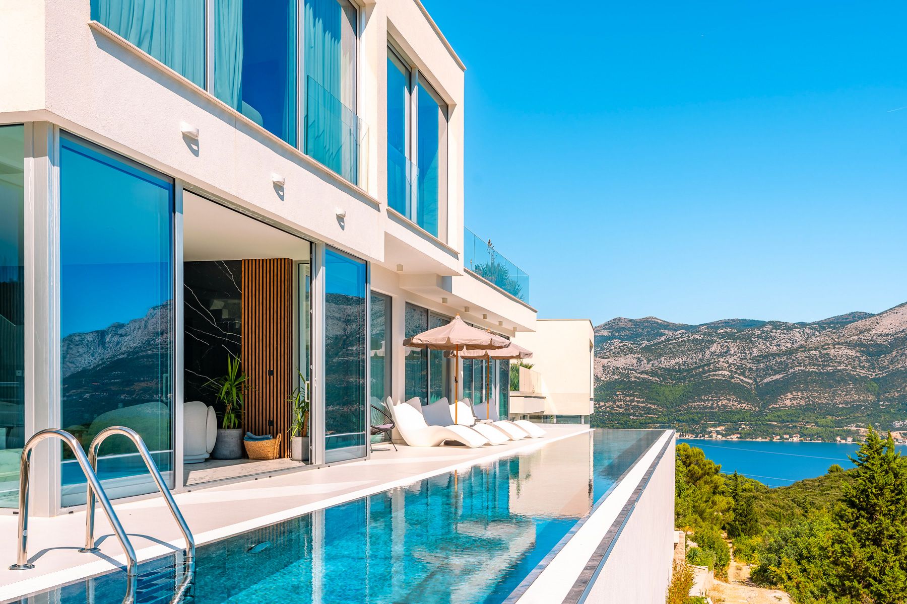 Villa Luminar Lumbarda Korčula: 4-Bedroom Heated Pool & Sea Views | Luxury Villa Rental Korc