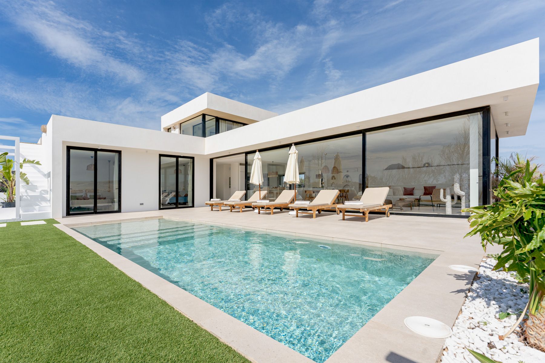 Villa Maresía Cotillo Fuerteventura: 5-Bedroom Villa with Heated Pool and Spa in Volcanic Fuertev