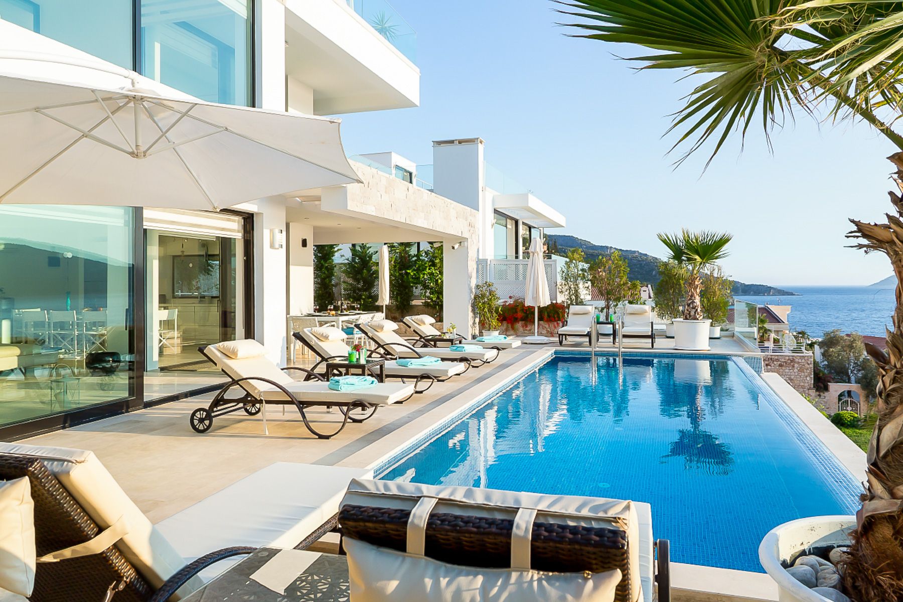 Villa Mavilik Komurluk Kalkan: 4-Bedroom Infinity Pool Villa with Stunning Sea Views in Kal