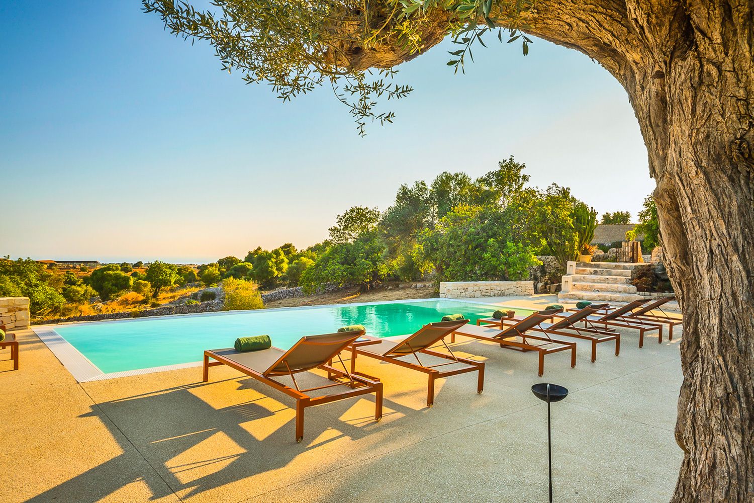 Villa Melograno Camarina Ragusa: 4-Bedroom Villa with Spa, Pool & Countryside Views in Ragusa