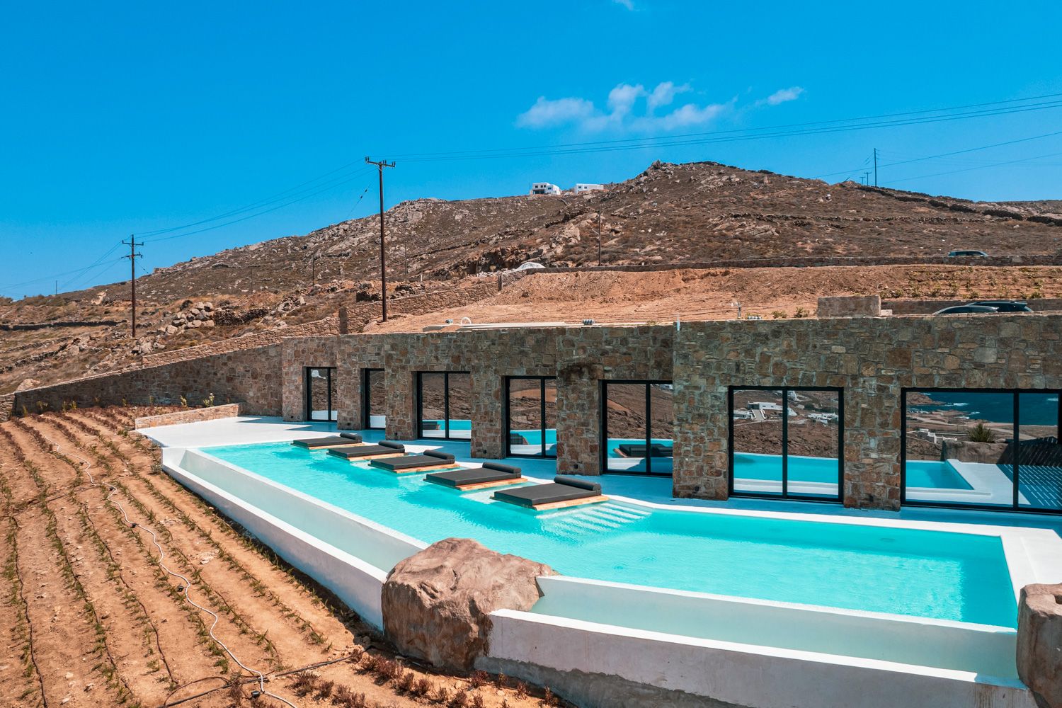 Villa Meltémi Panagiá Mykonos: 6-Bedroom Infinity Pool Villa with Panoramic Sea Views in My
