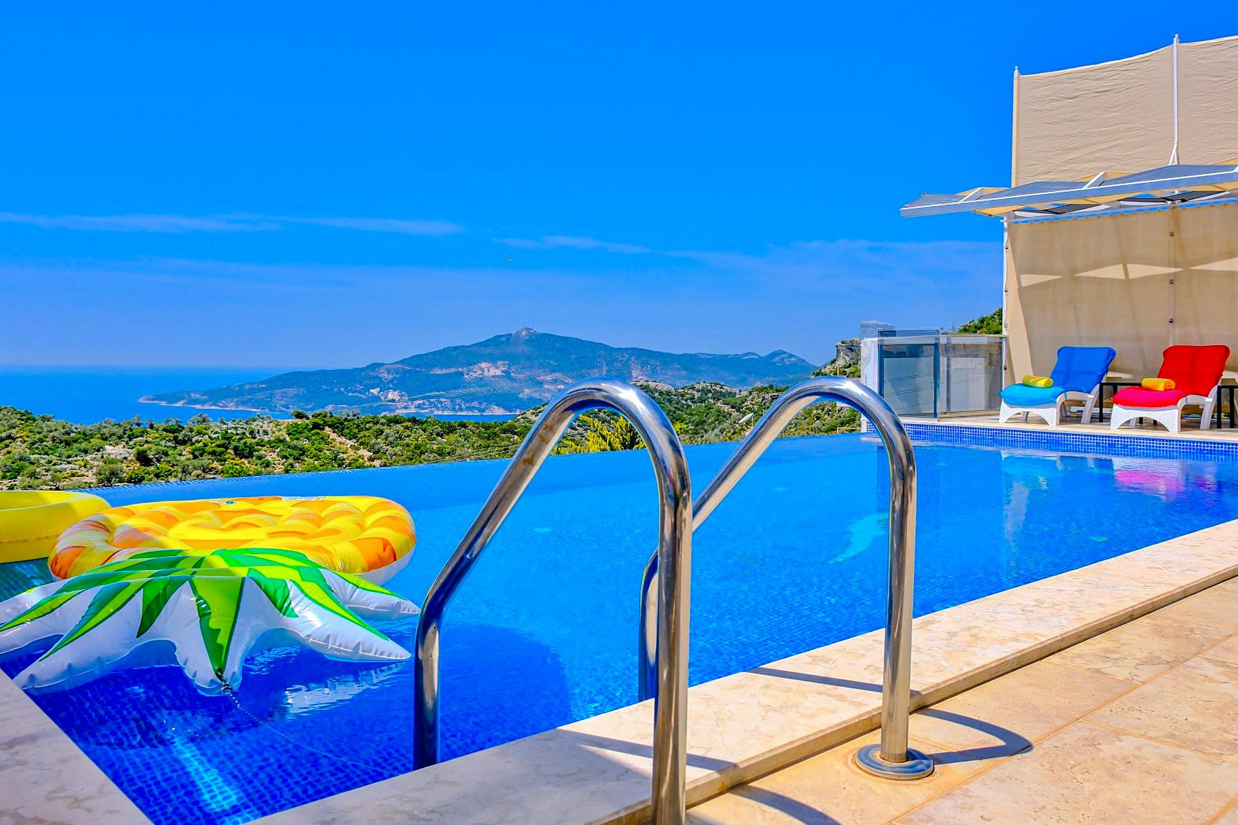 Villa Mercan Pancar Kocaeli: 4-Bedroom Seaview Villa with Private Pool and Jacuzzi in Kal