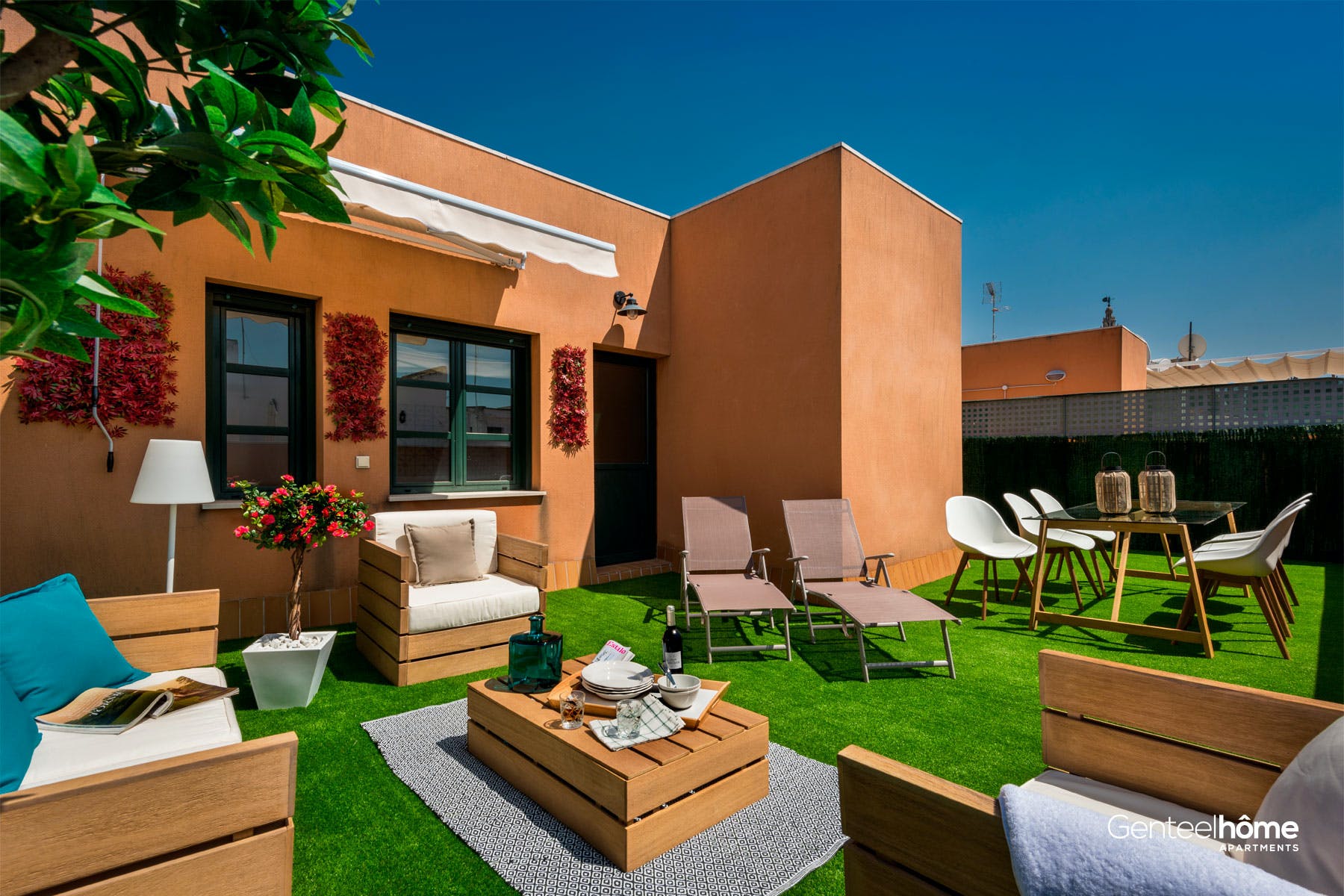 Villa Mestral Alfalfa Sevilla 63354: Luxury 3-Bedroom Apartment with Rooftop Terrace and Spa, Sevilla Centro