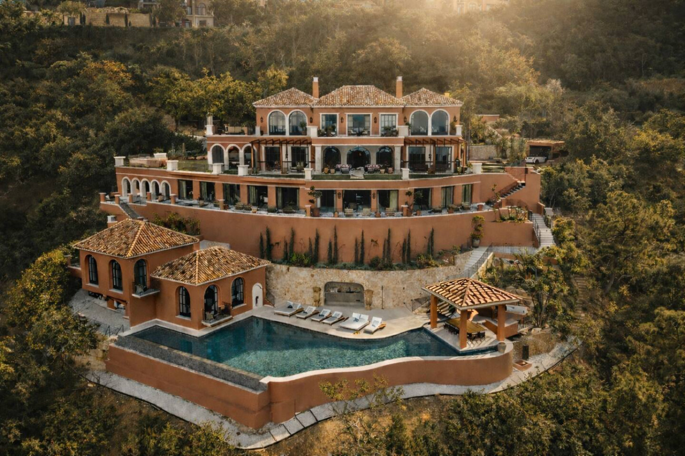 Villa Mestral Benahavís Marbella: Luxury 11-Bedroom Villa with Infinity Pool and Spa, Marbella
