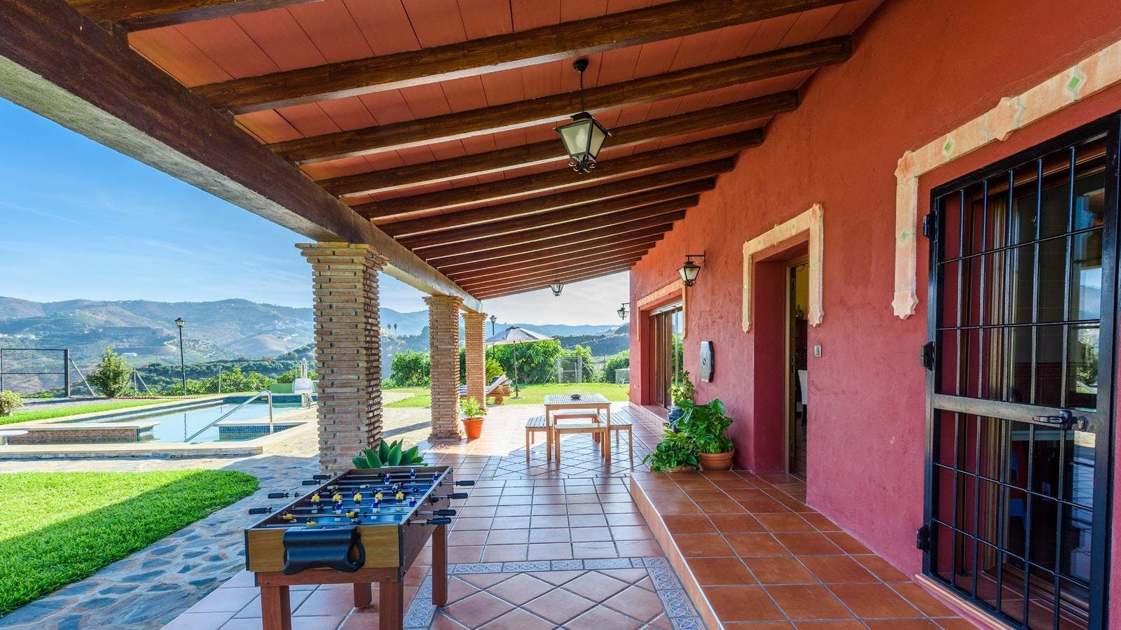 Villa Mestral Benamargosa Axarquia: Luxury 3-Bedroom Apartment with Pool and Spa, Axarquia Malaga Region