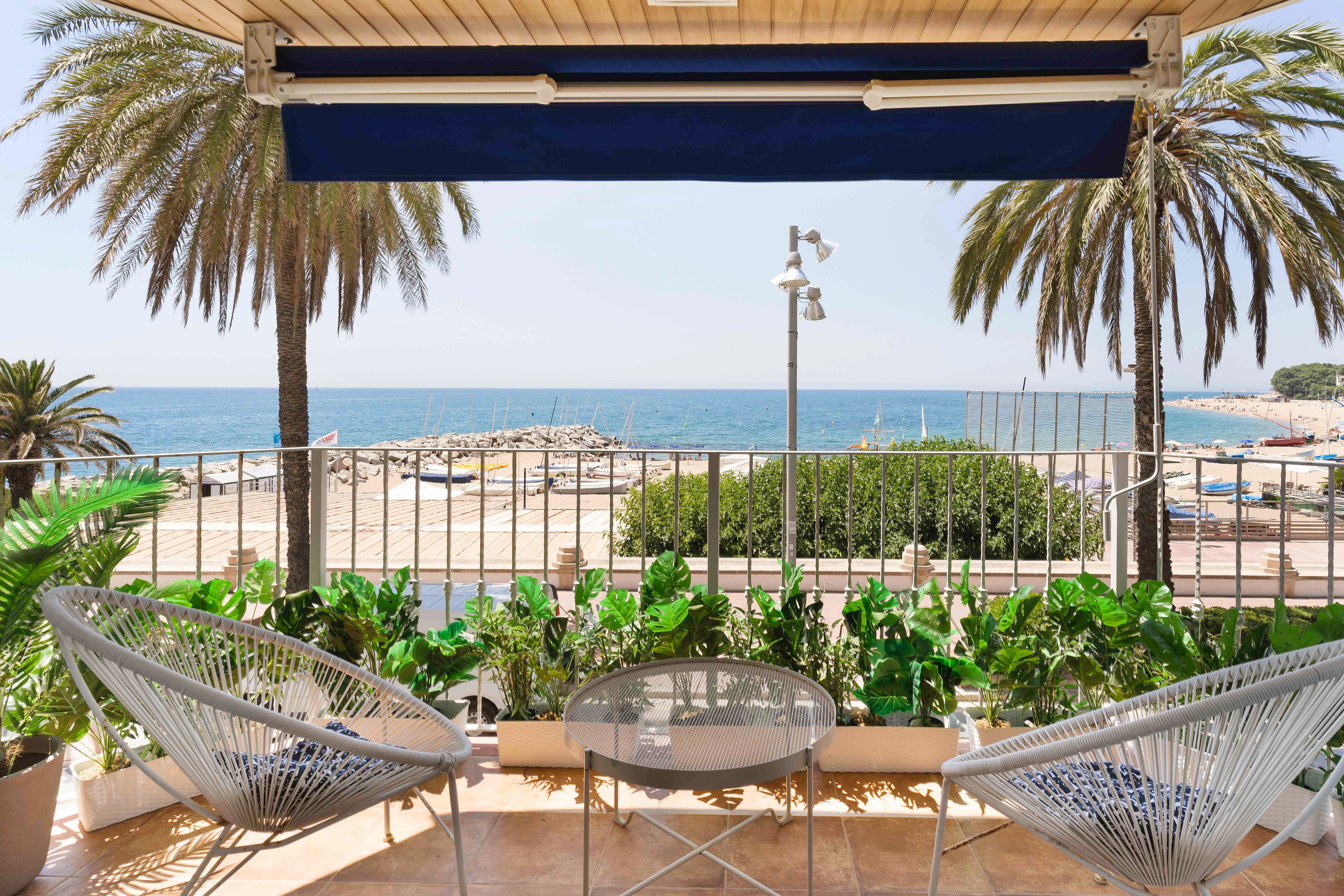 Villa Mestral Calella Barcelona: Luxury 4-Bedroom Apartment with Seaview and Spa Near Beach, Barcelona