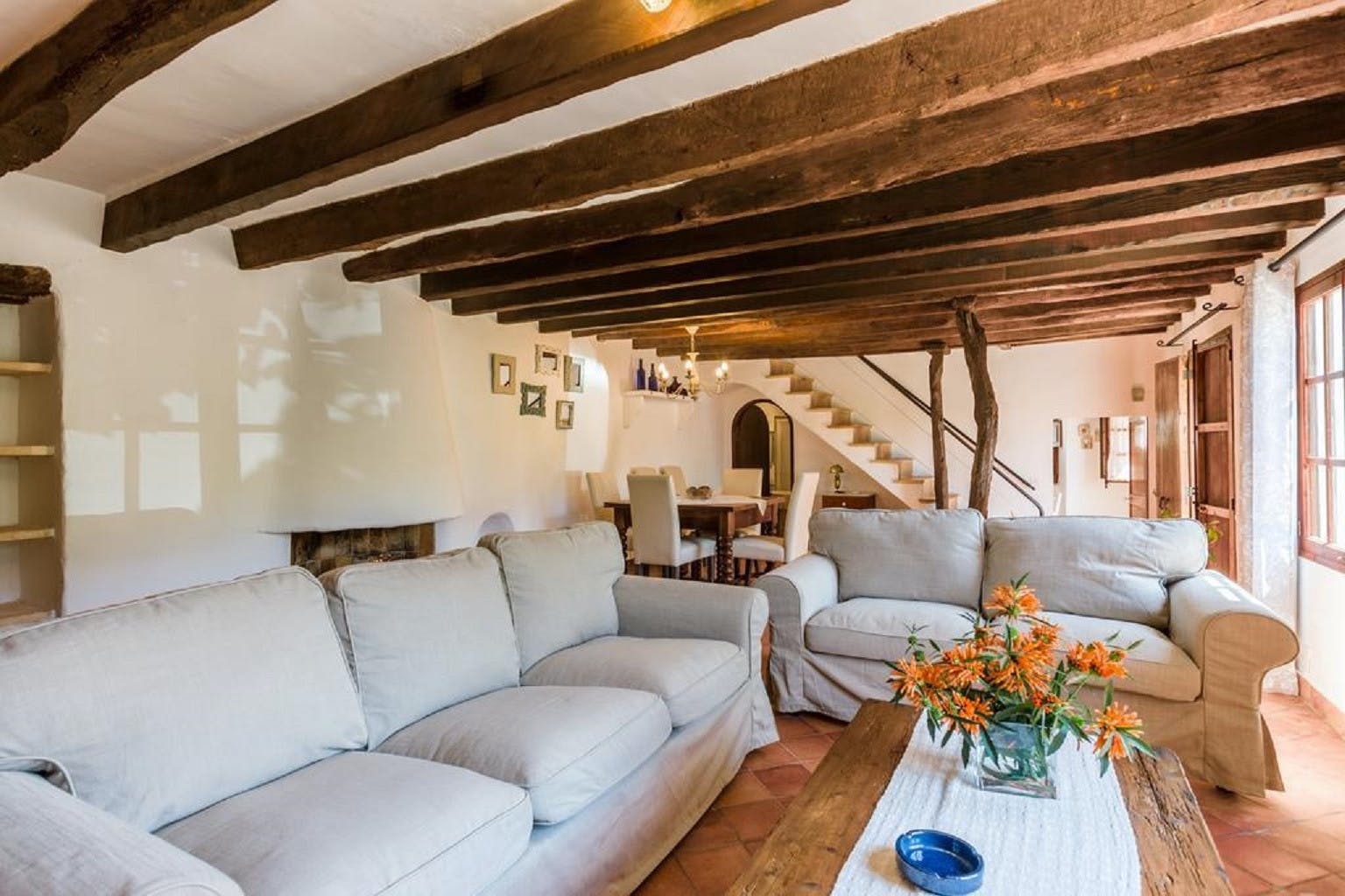 Villa Mestral Calvario Pollença: Luxury 3-Bedroom Apartment with Hot Tub and Private Parking, Pollença Mallorca