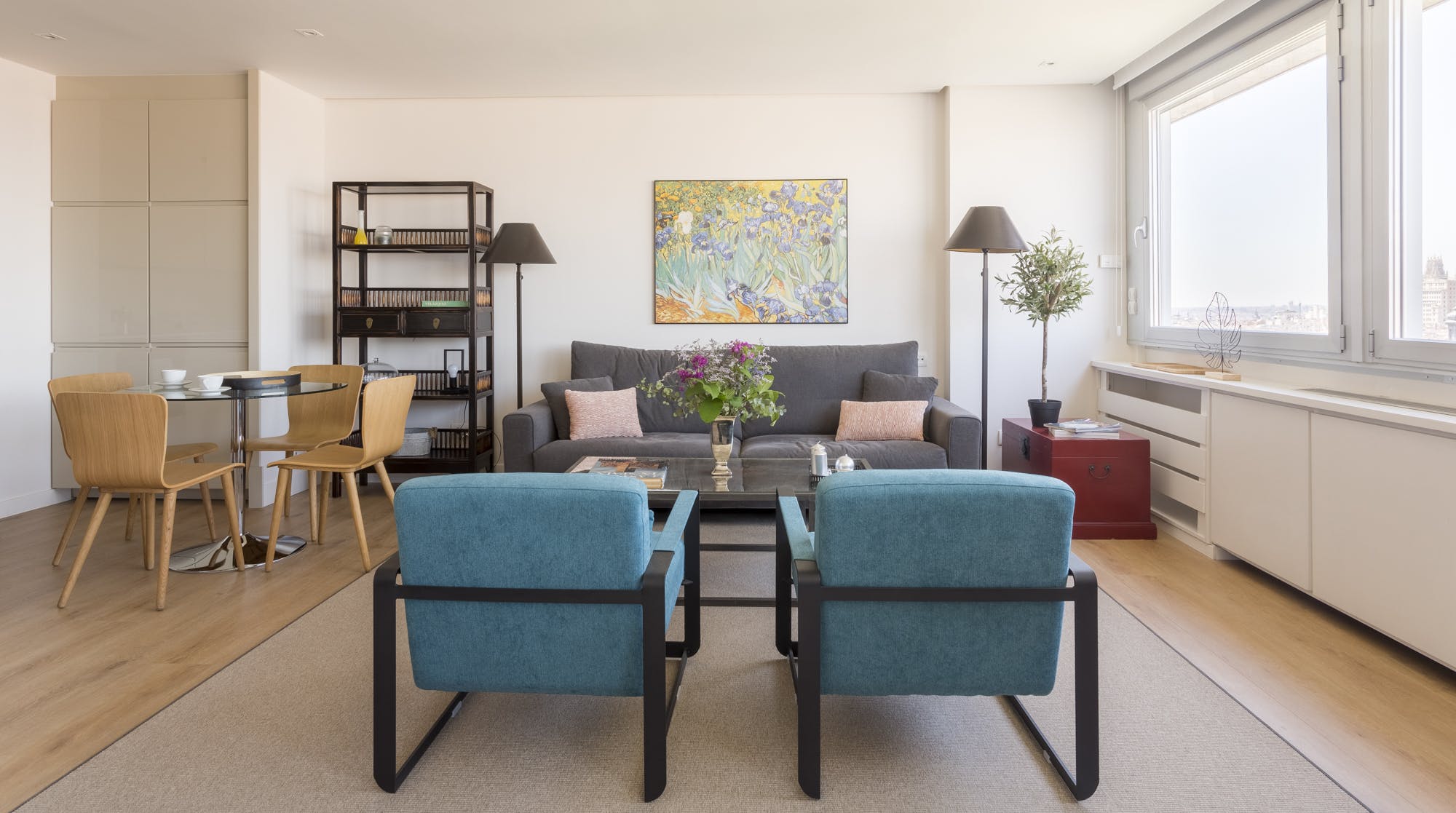 Villa Mestral Conde Duque Madrid: Stylish 1-Bedroom Townhouse Rental with Spa and Air Conditioning, Chueca Madrid